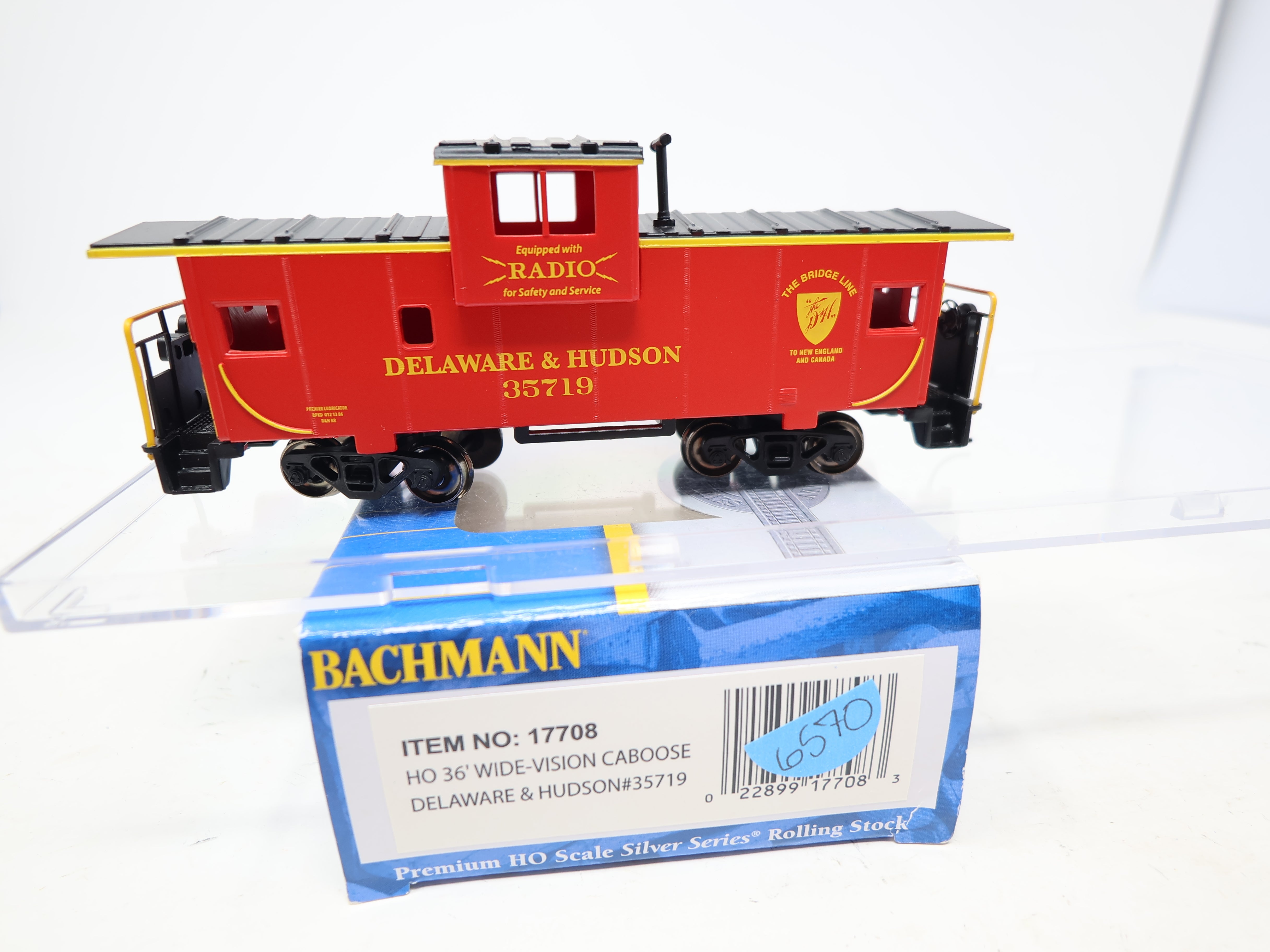 USED Bachmann 17708 HO Scale, 36' Wide Vision Caboose, Delaware and Hudson D&H #35719