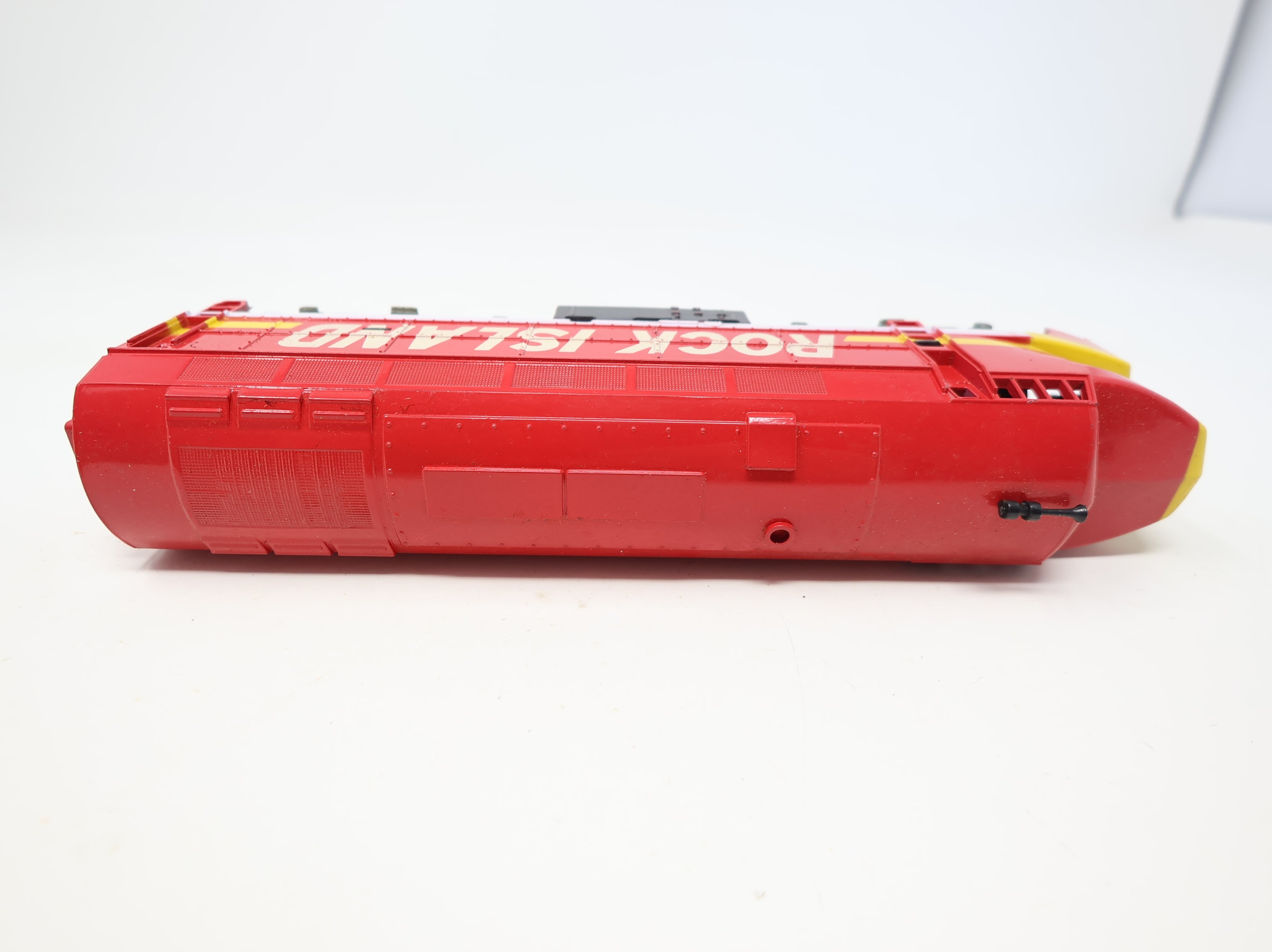 USED Tyco HO Scale Sharknose Diesel Locomotive Rock Island DC