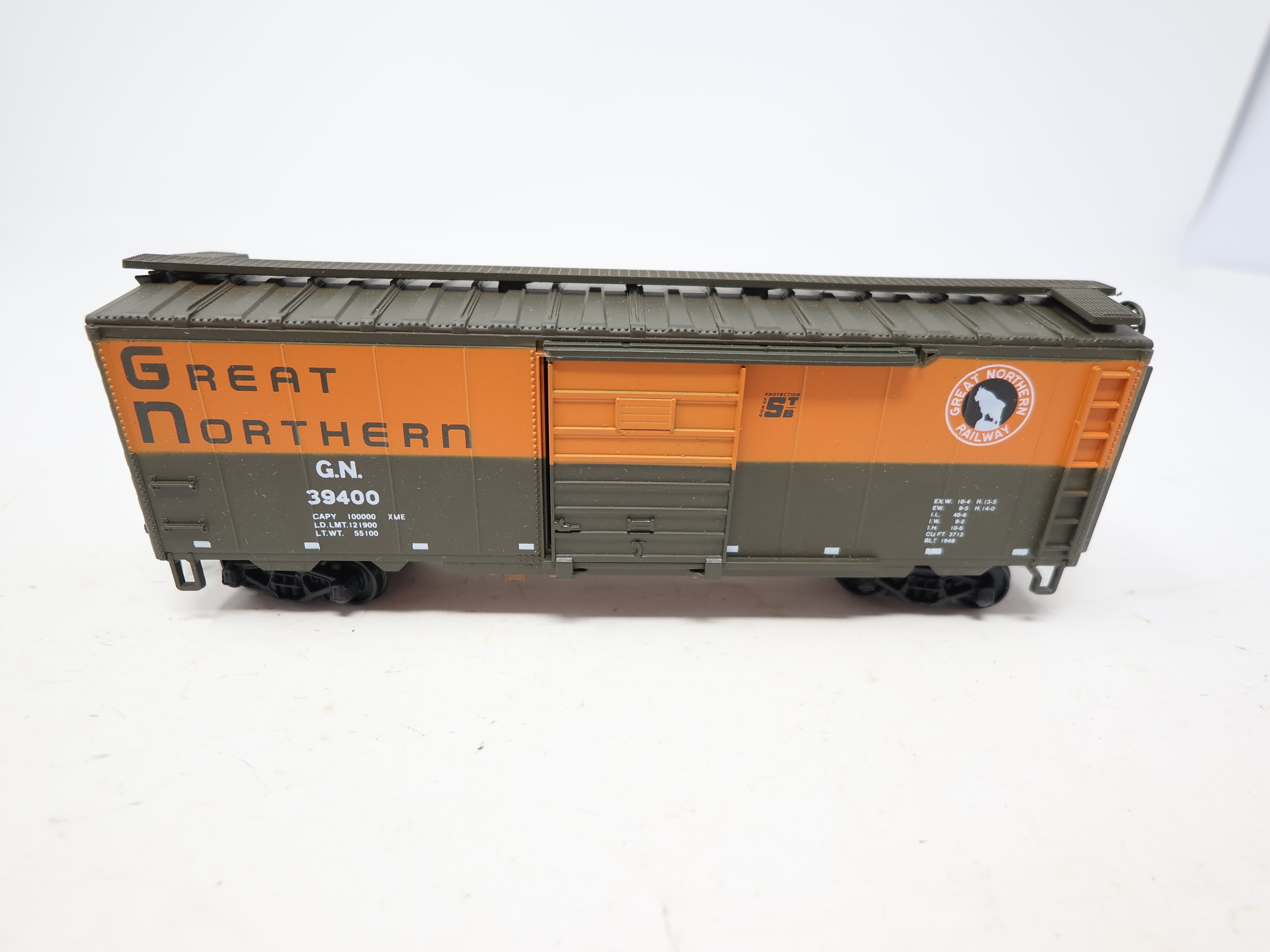 USED Walthers HO Scale, 40' Box Car, Great Northern GN #39400