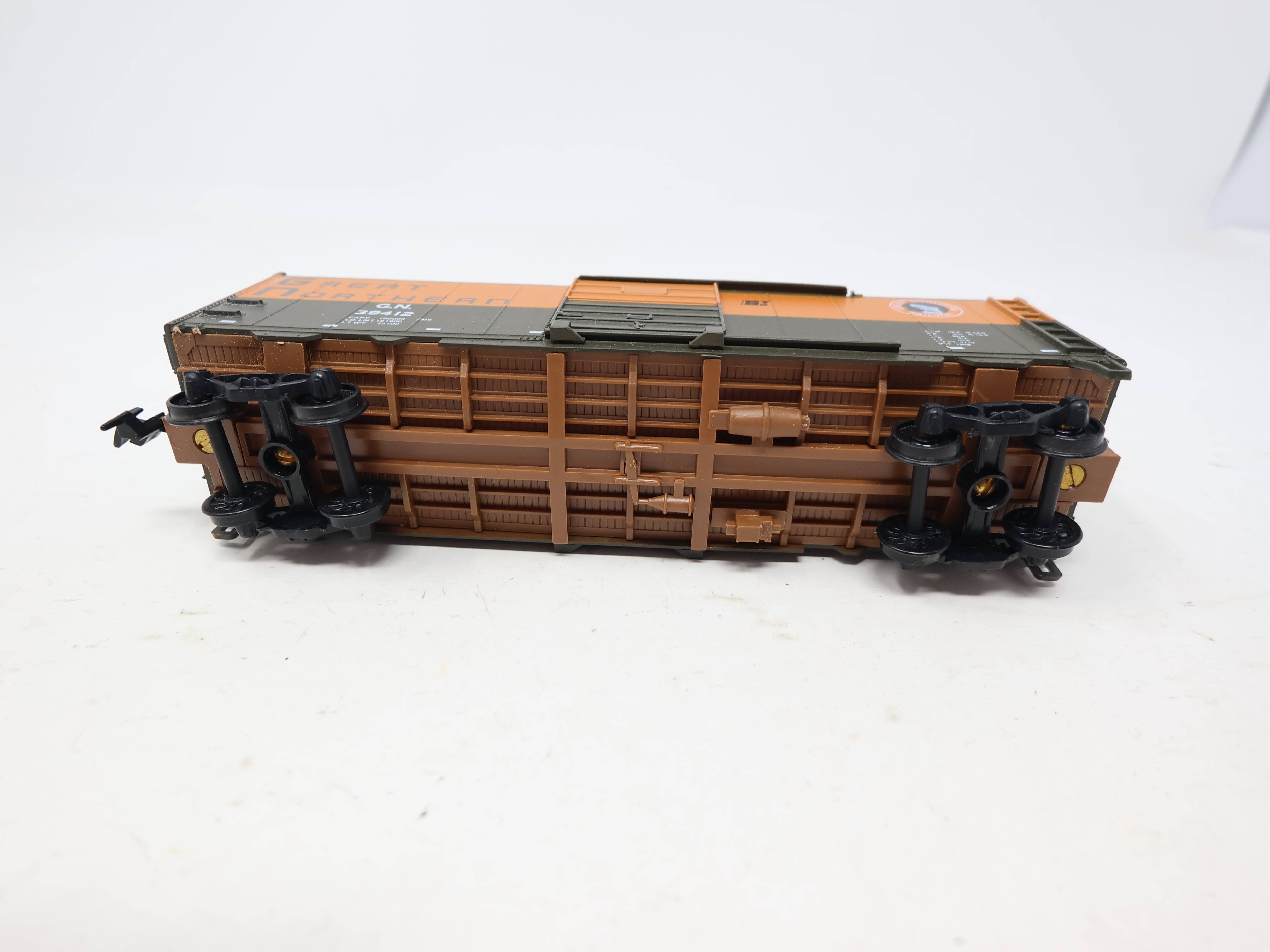 USED Walthers HO Scale, 40' Box Car, Great Northern GN #39412