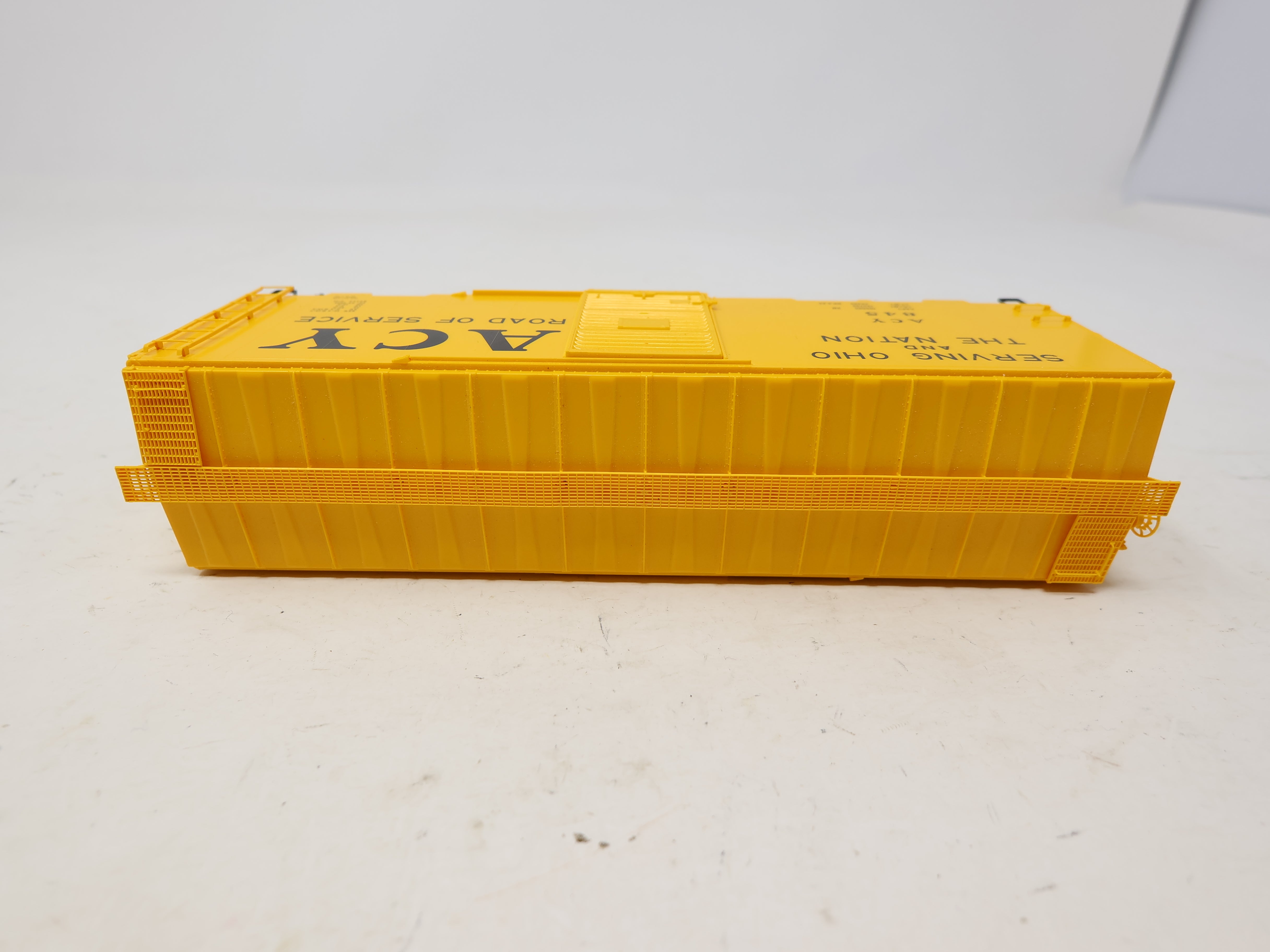 USED Kadee HO Scale, 40' Box Car, ACY #845