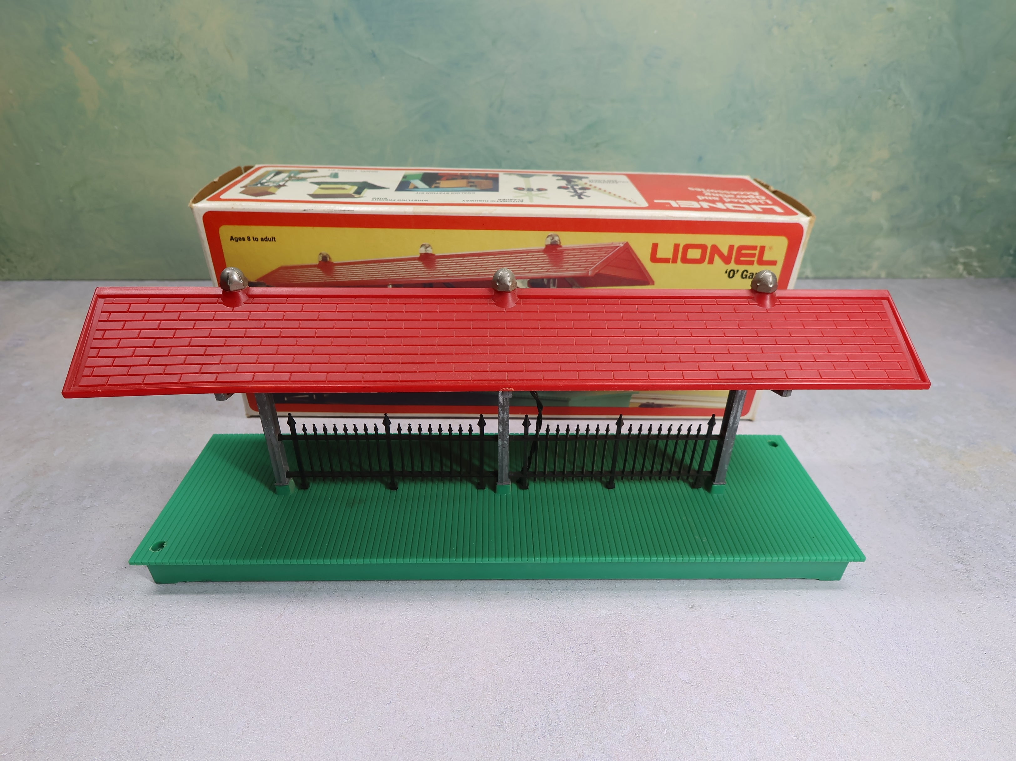 USED Lionel #6-2256 O O Gauge Station Platform Untested