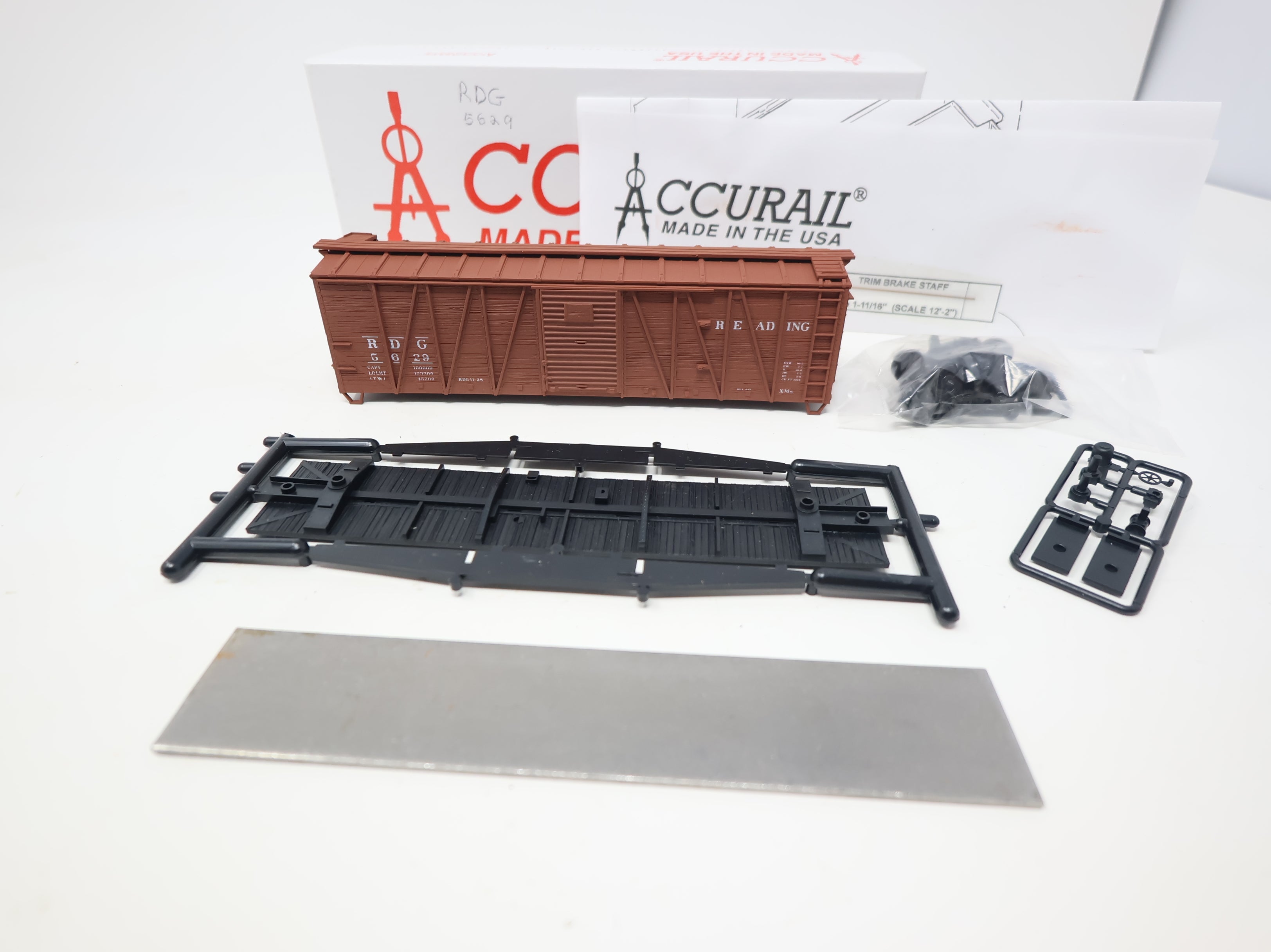 USED Accurail HO Scale 40' Wooden Box Car Reading RDG #5629 KIT