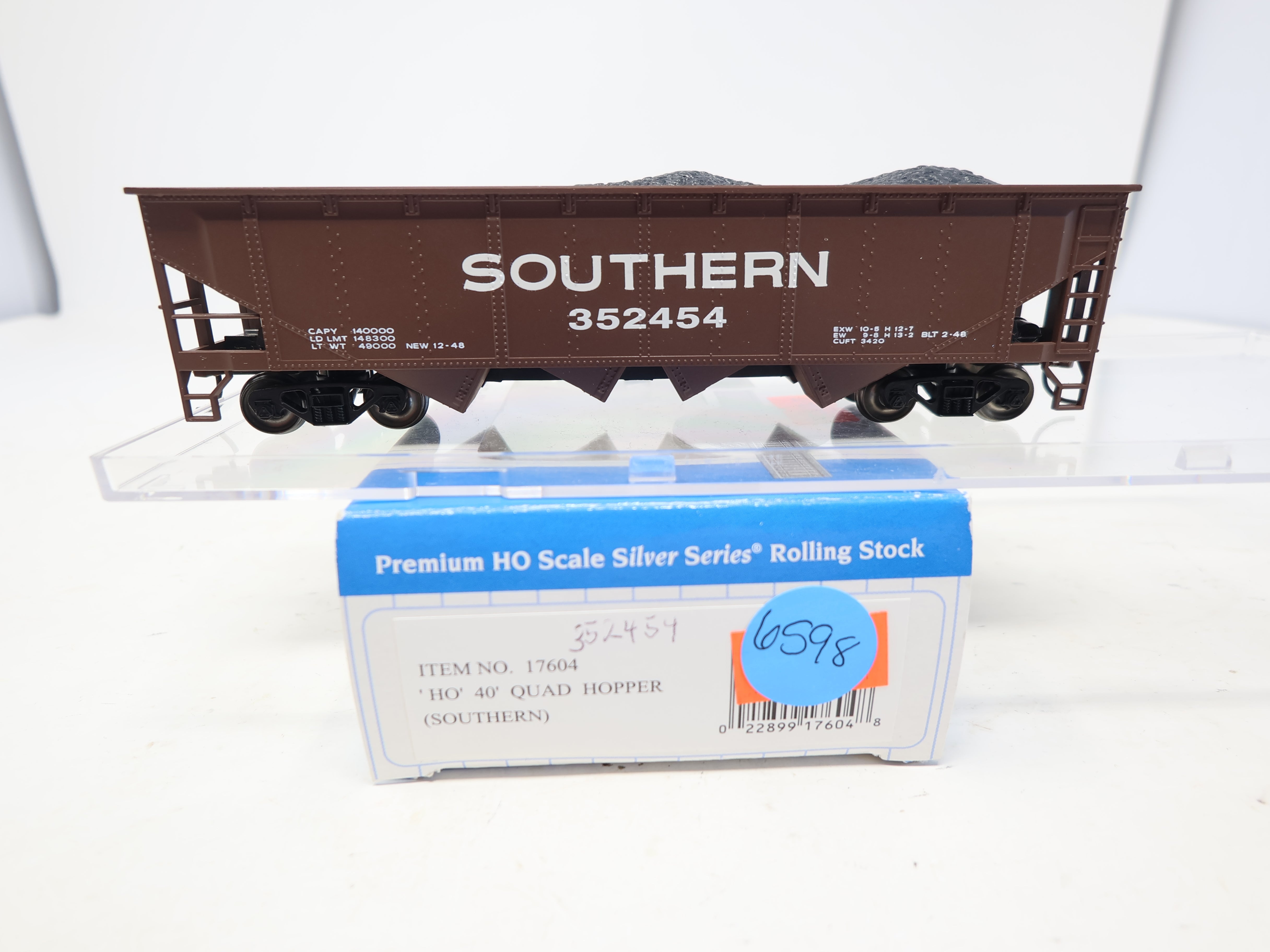 USED Bachmann 17604 HO Scale, 40' Quad Hopper, Southern #352454