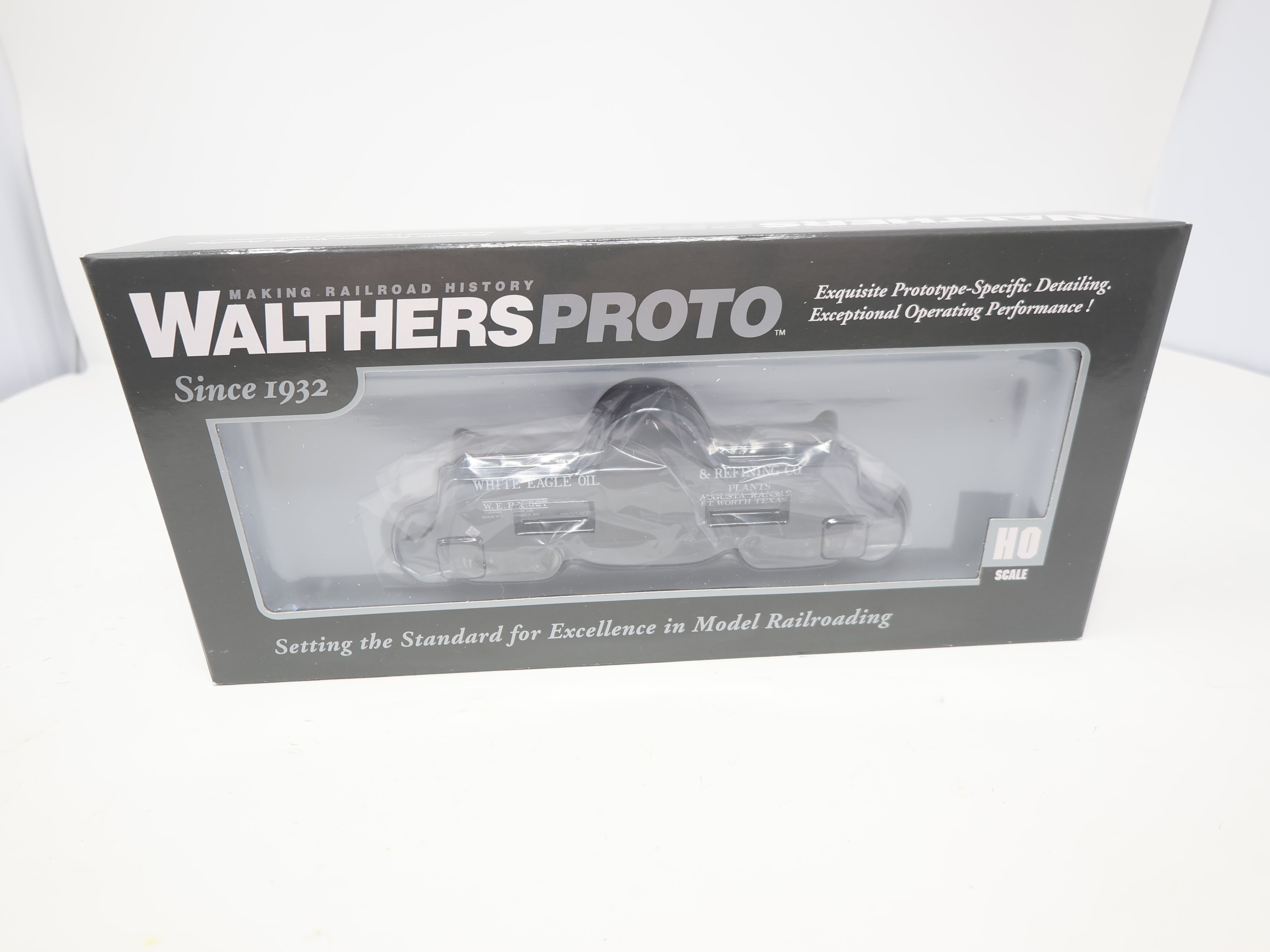 WalthersProto 920-100520 HO Scale, Type 21 ACF 10k Gal Tank Car, White Eagle Oil WEPX #627