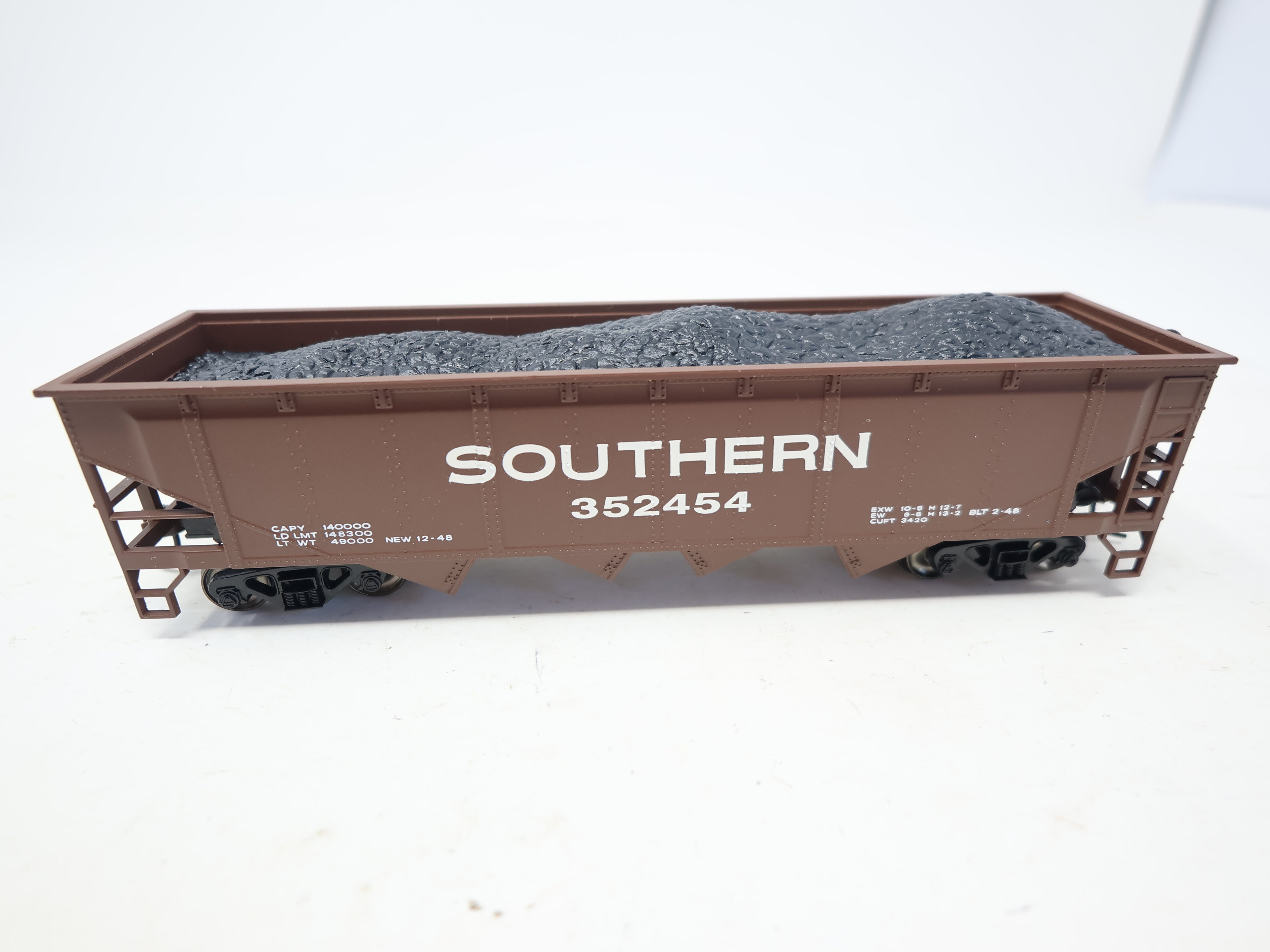 USED Bachmann 17604 HO Scale, 40' Quad Hopper, Southern #352454