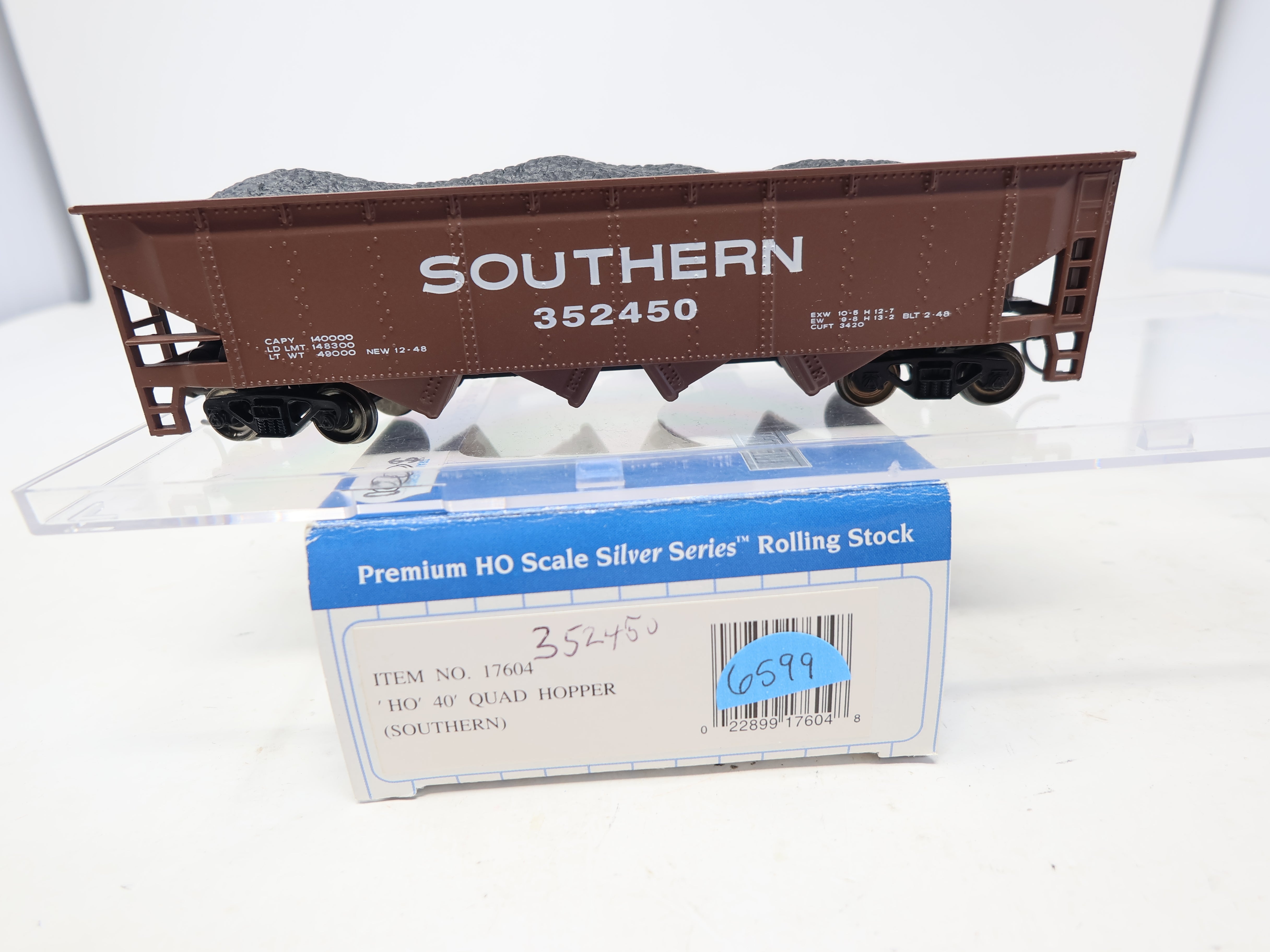 USED Bachmann 17604 HO Scale, 40' Quad Hopper, Southern #352450