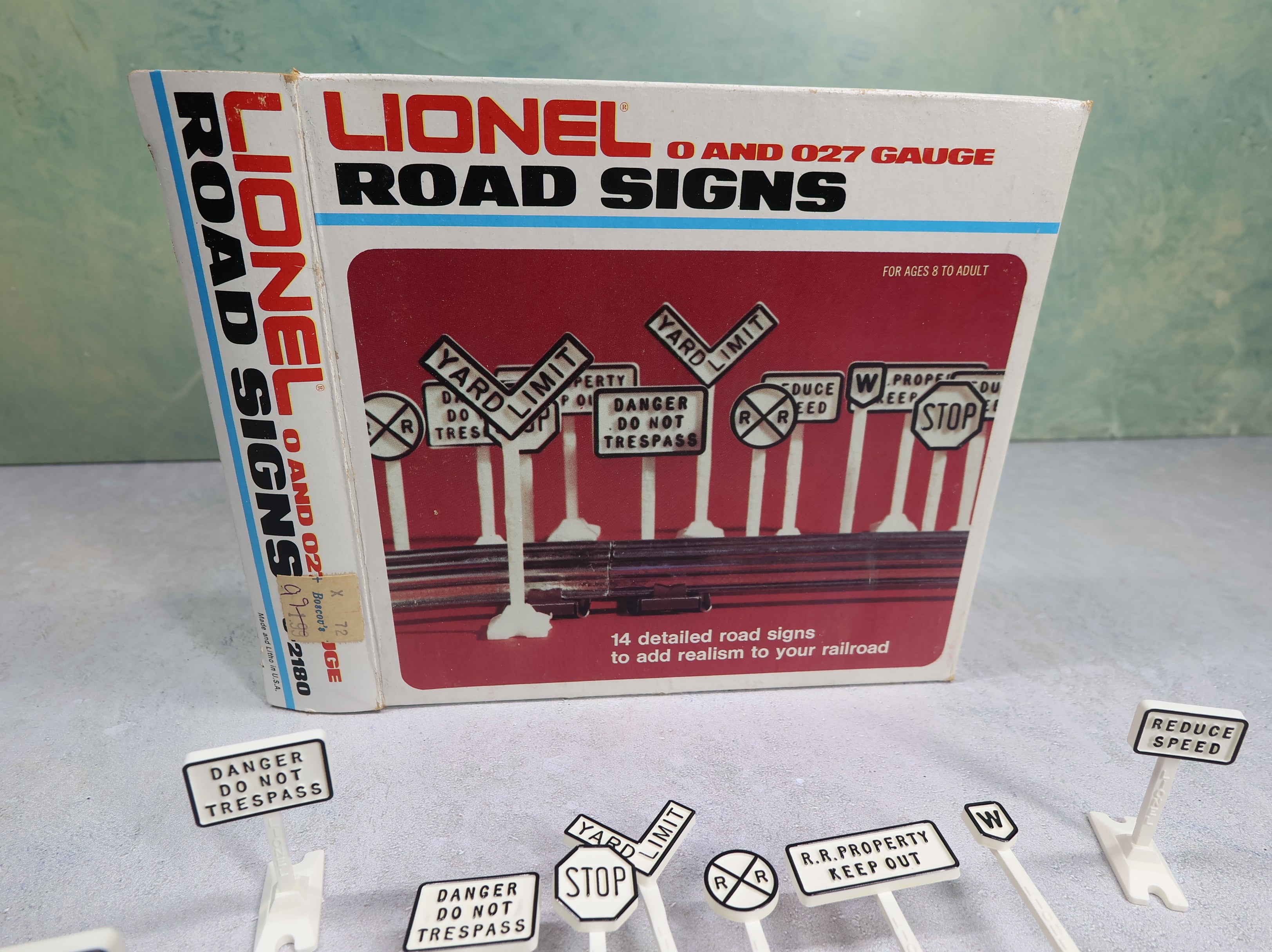 USED Lionel #6-2180 O Road Signs (14 pcs)