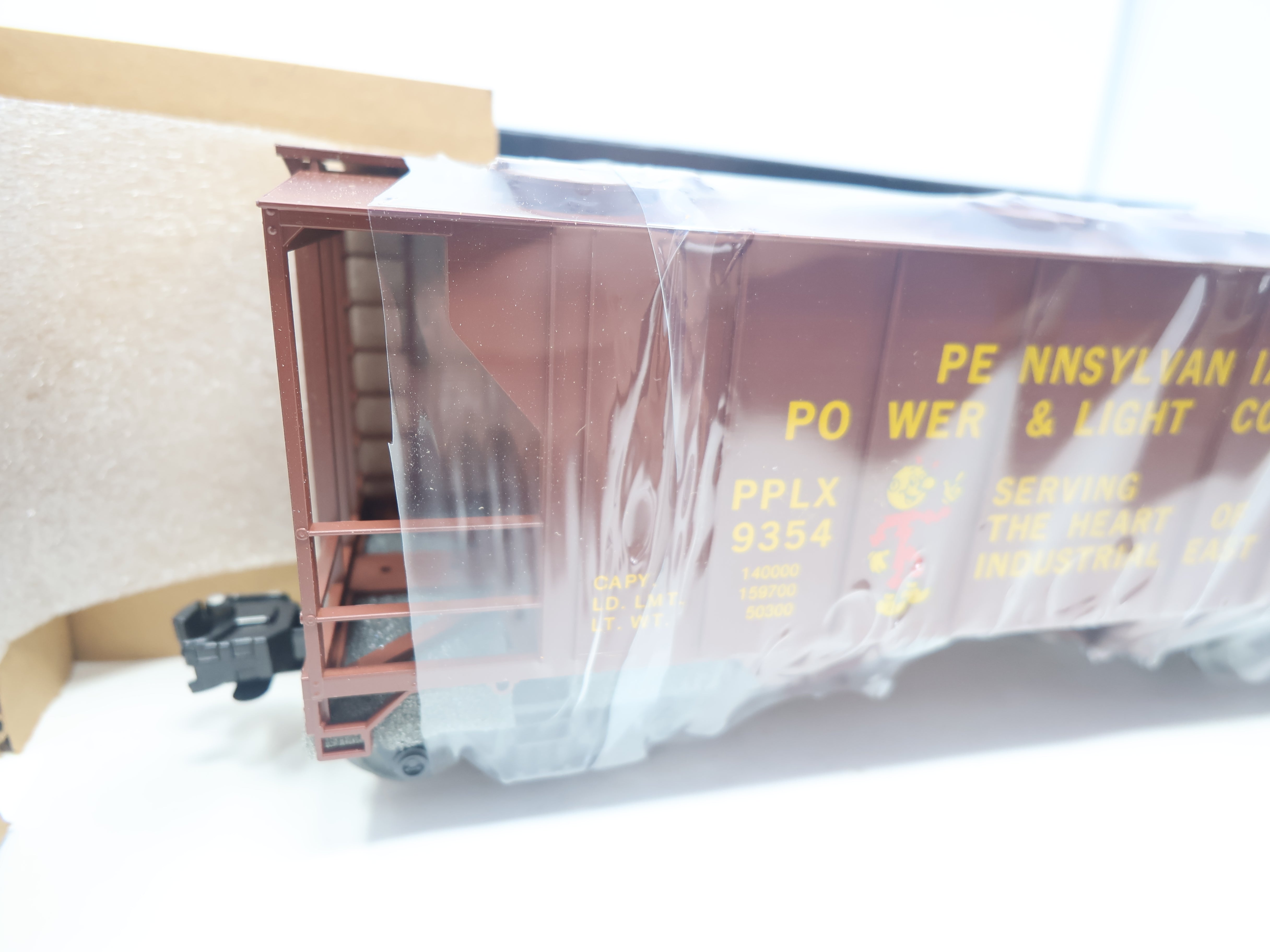 USED Weaver O, Covered Hopper, PPLX #9354, 3 Rail