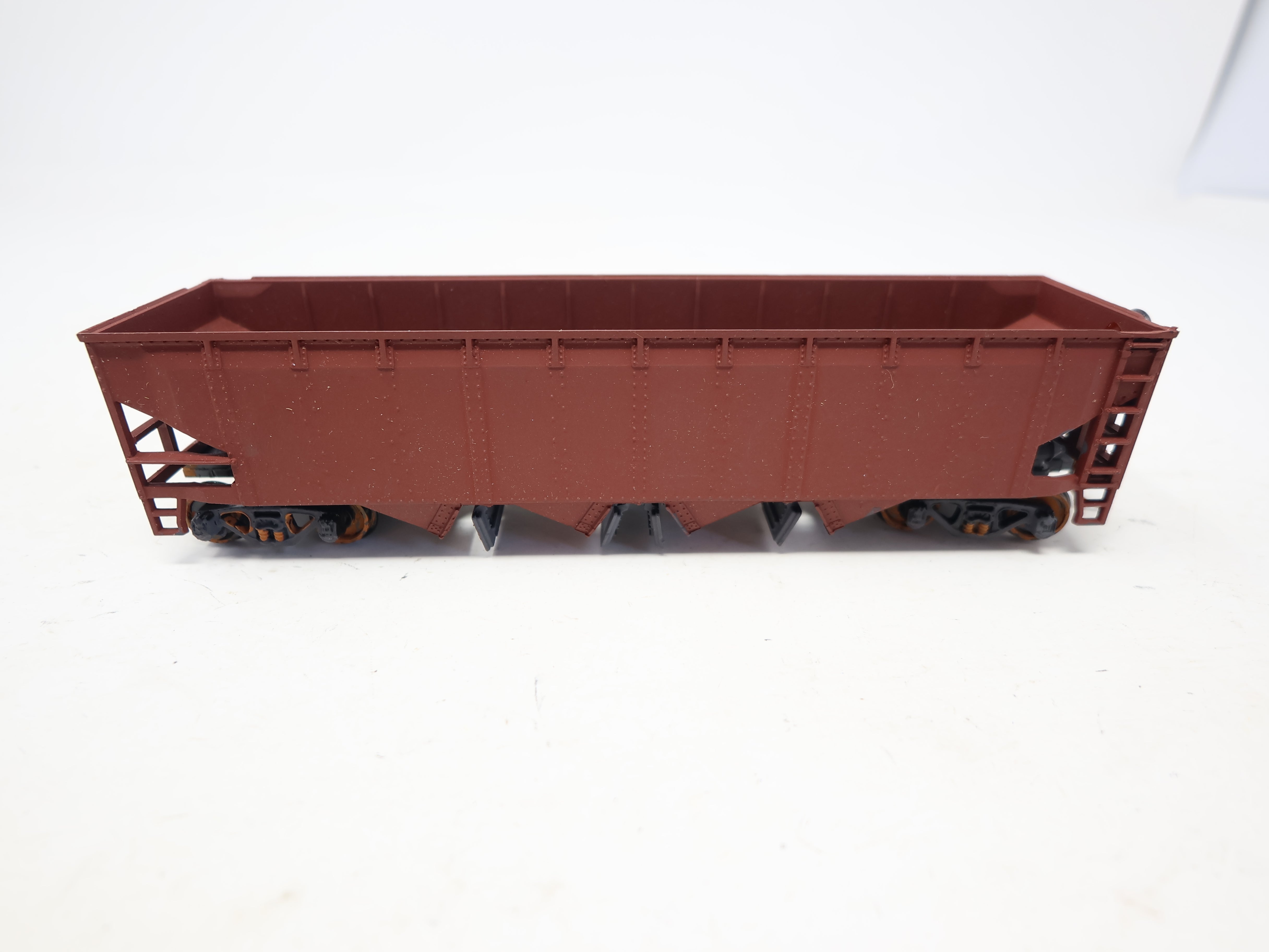 USED Athearn 1749 HO Scale, 40' Quad Hopper, Undecorated