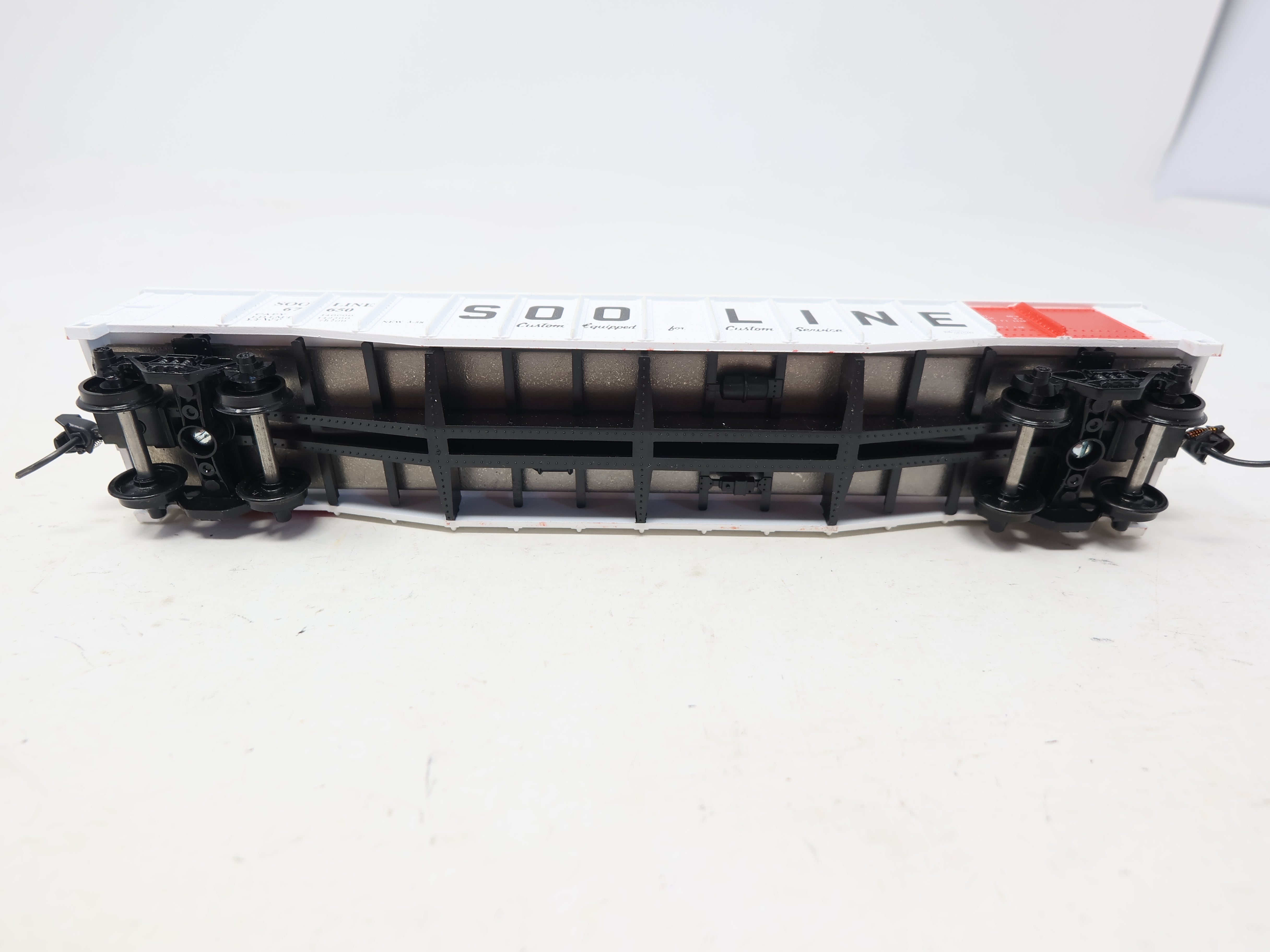 USED Athearn HO Scale, 49' Gondola w/ load, Soo Line #67650