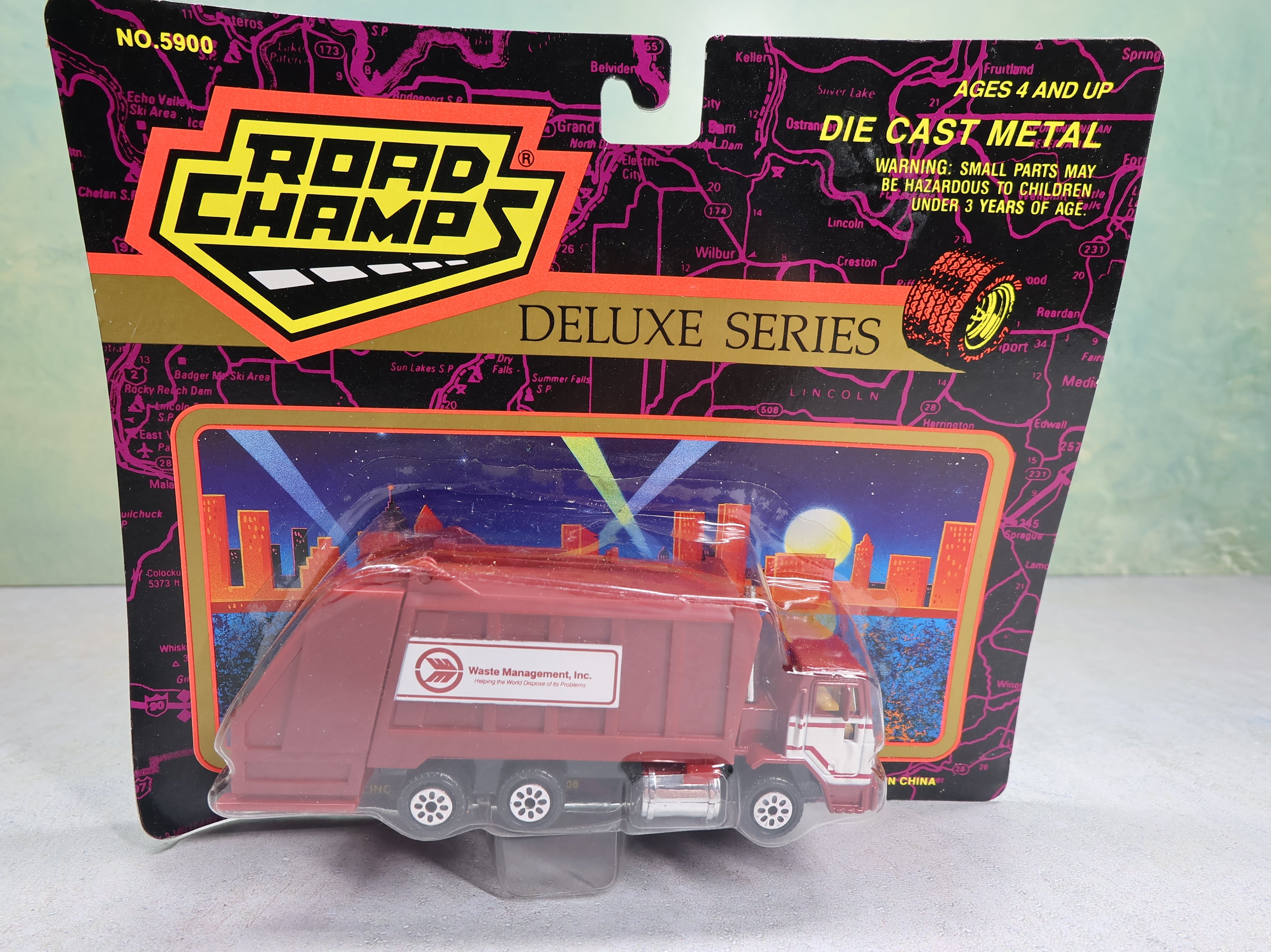 Road Champs 5900 Waste Management Garbage Truck Deluxe Series Die Cast Metal