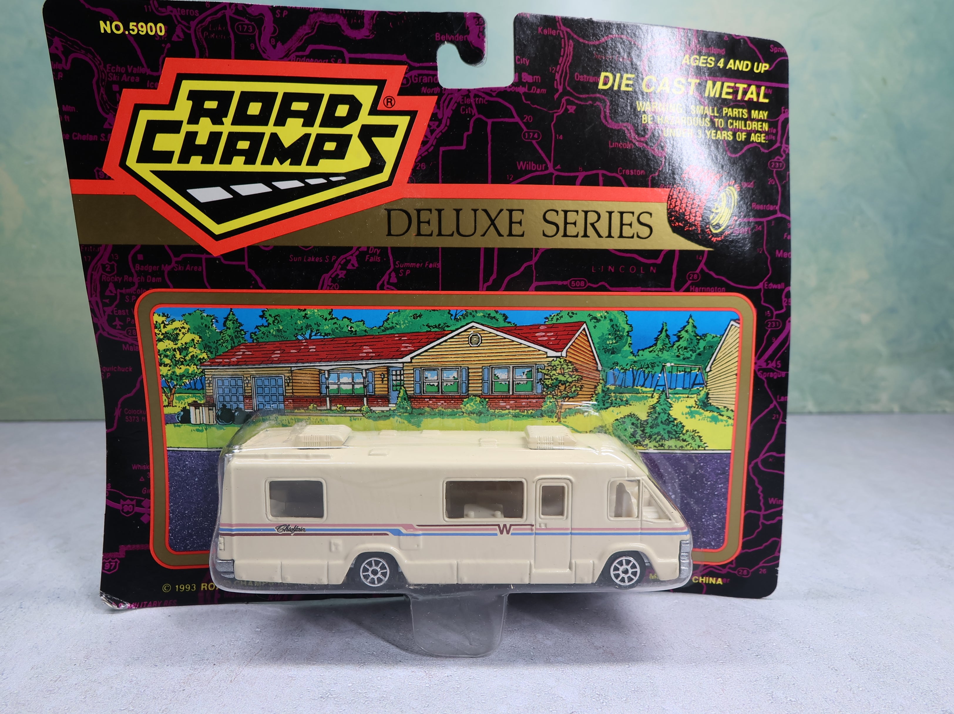 Road Champs 5900 Winnebago Deluxe Series Die Cast Metal