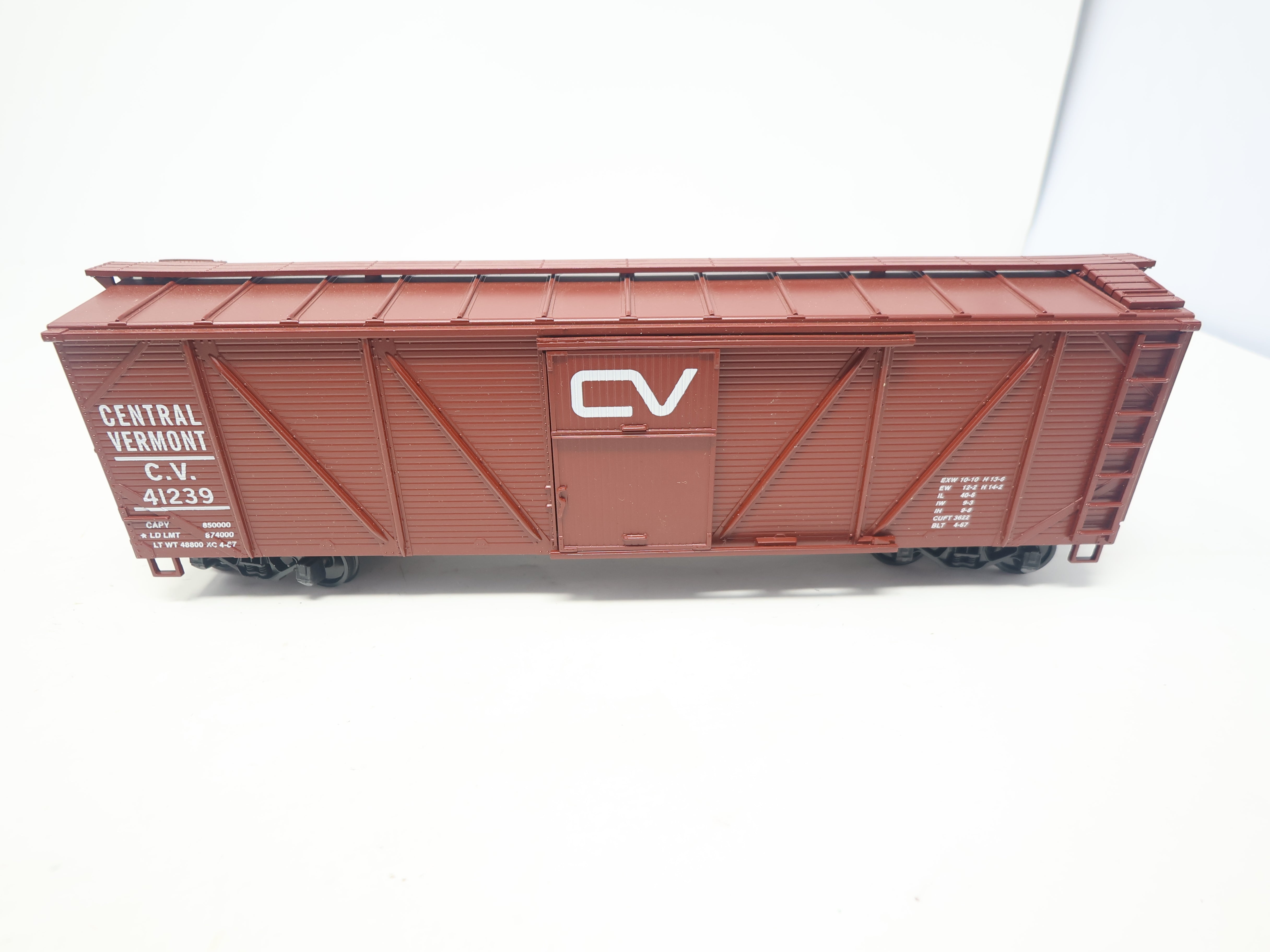 USED Weaver U3318S O, Outside Braced Box Car, Central Vermont CV #41239, 2 Rail