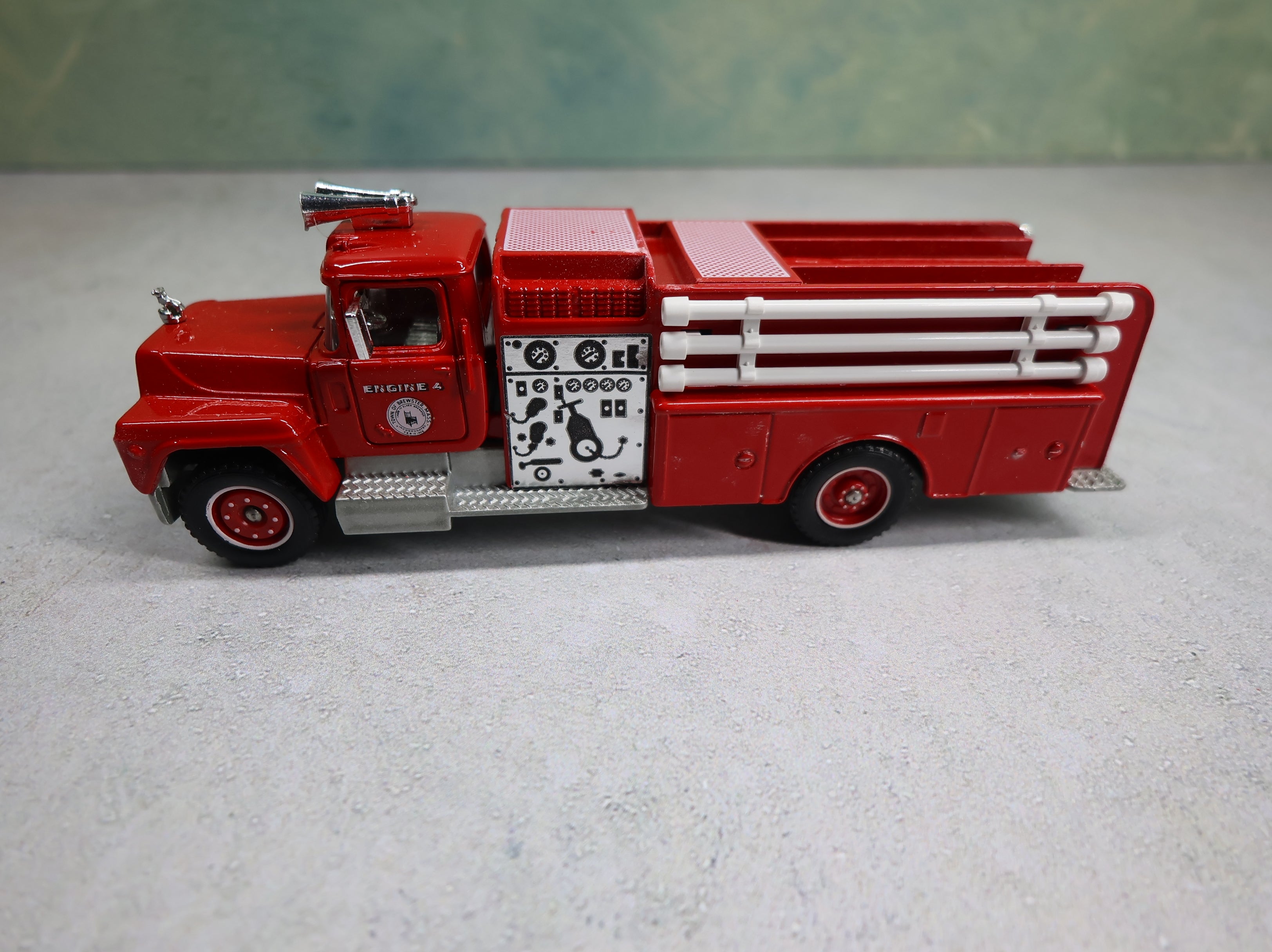 USED Solido 3106 1:60 Die-Cast Fire Truck Mack Pompiers