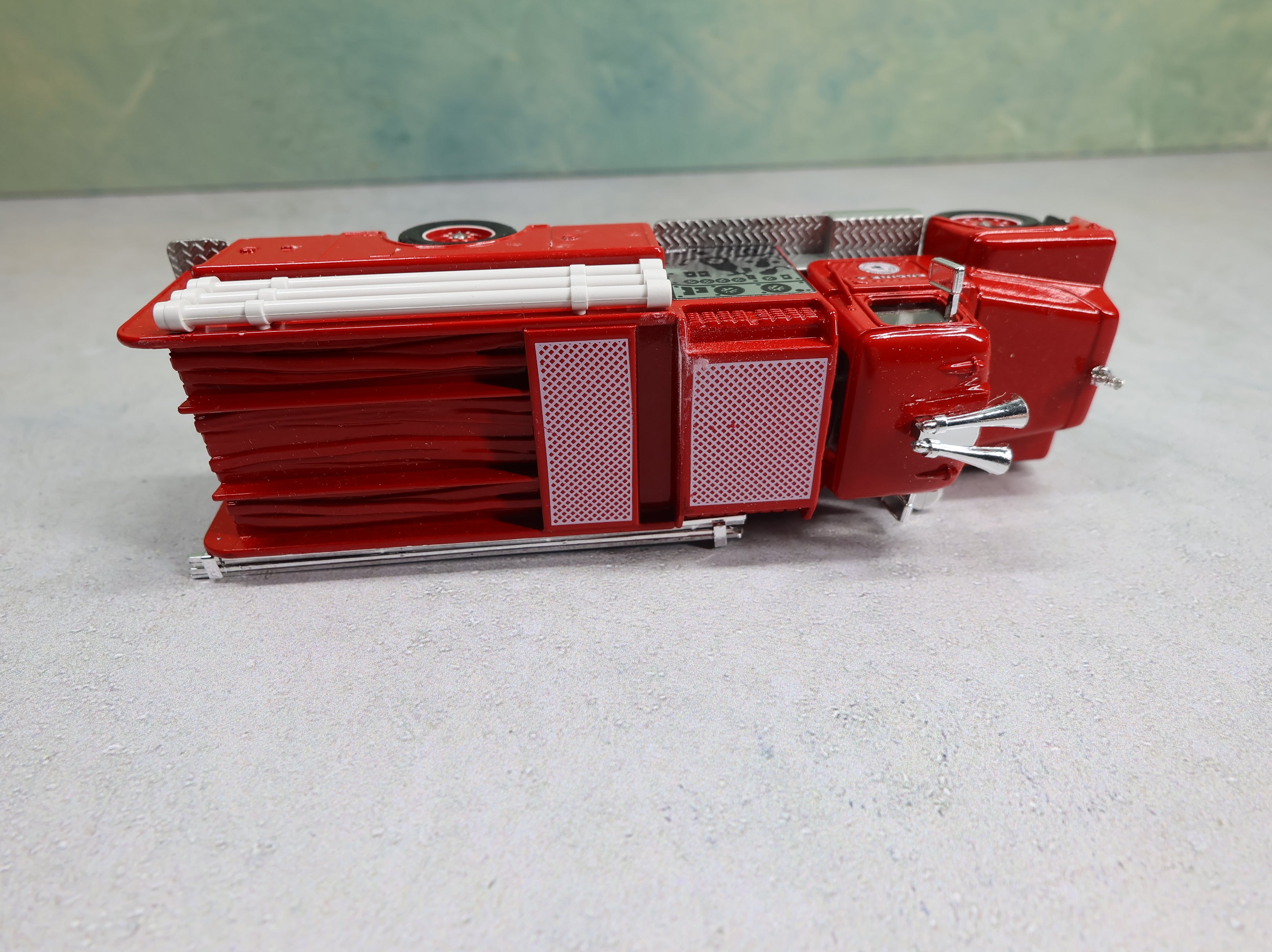 USED Solido 3106 1:60 Die-Cast Fire Truck Mack Pompiers