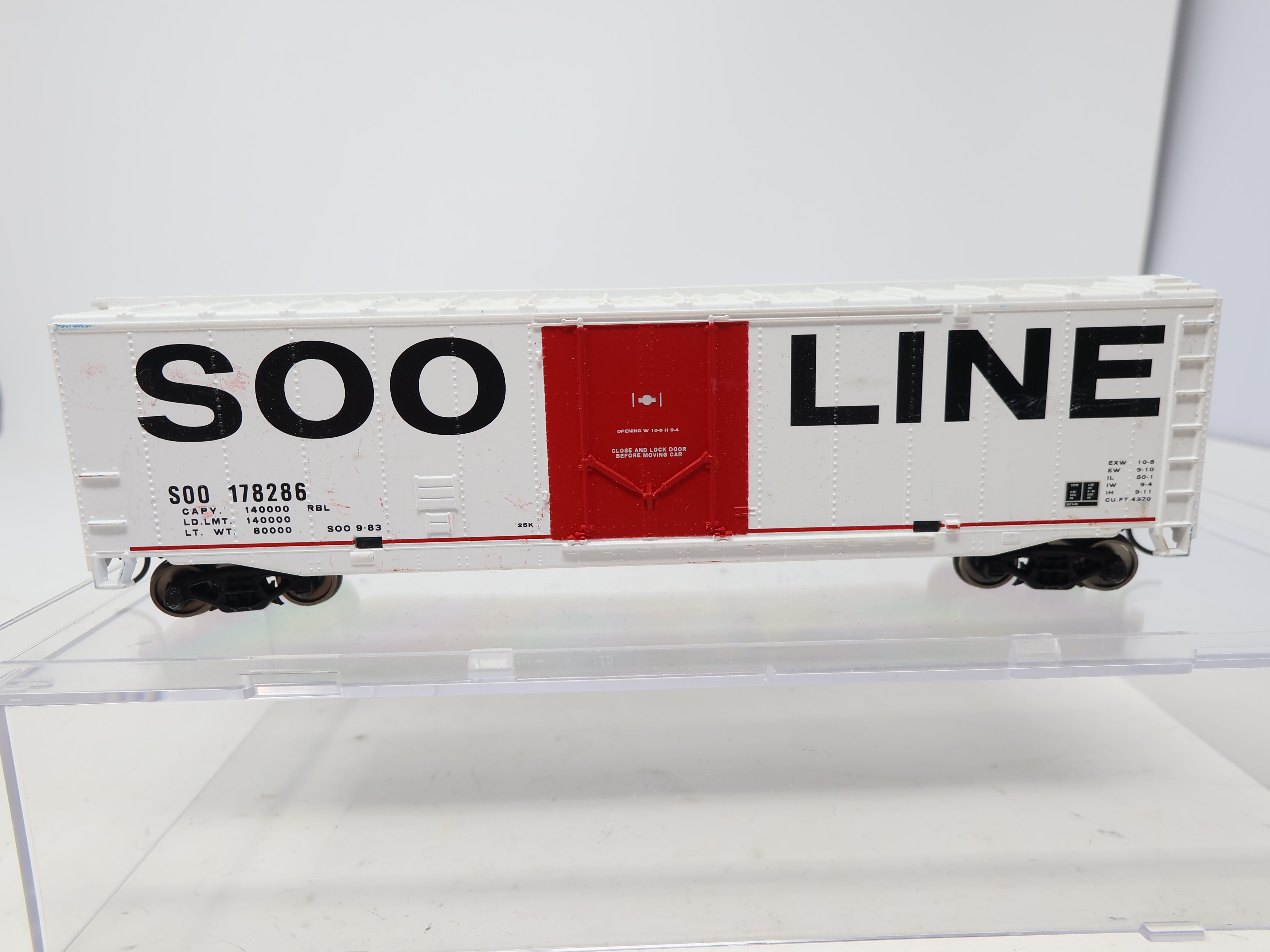 USED Walthers HO Scale, 50' Box Car, SOO Line SOO #178286