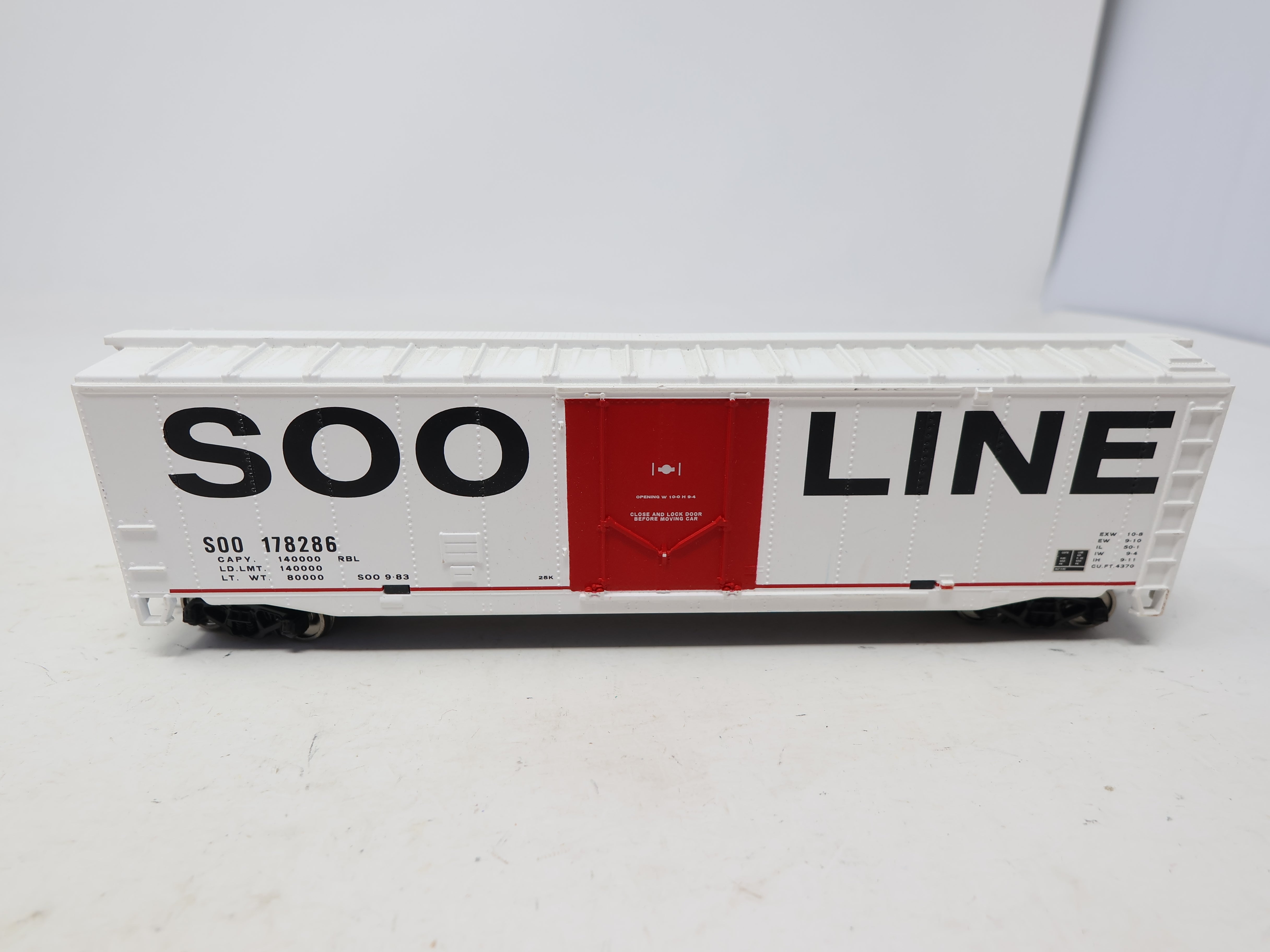 USED Walthers HO Scale, 50' Box Car, SOO Line SOO #178286