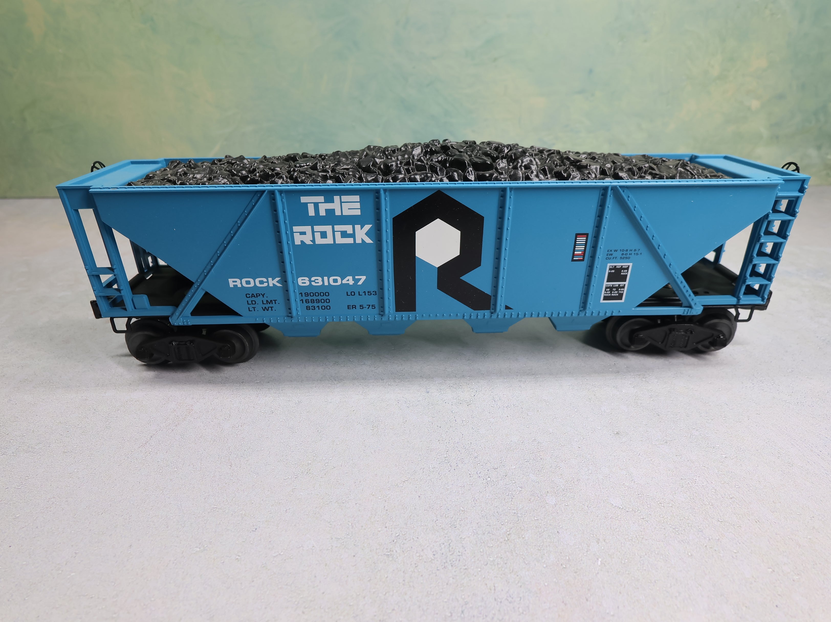 USED Williams HC08 O Quad Hopper Rock Island #631047 w/ Cover & Coal Load