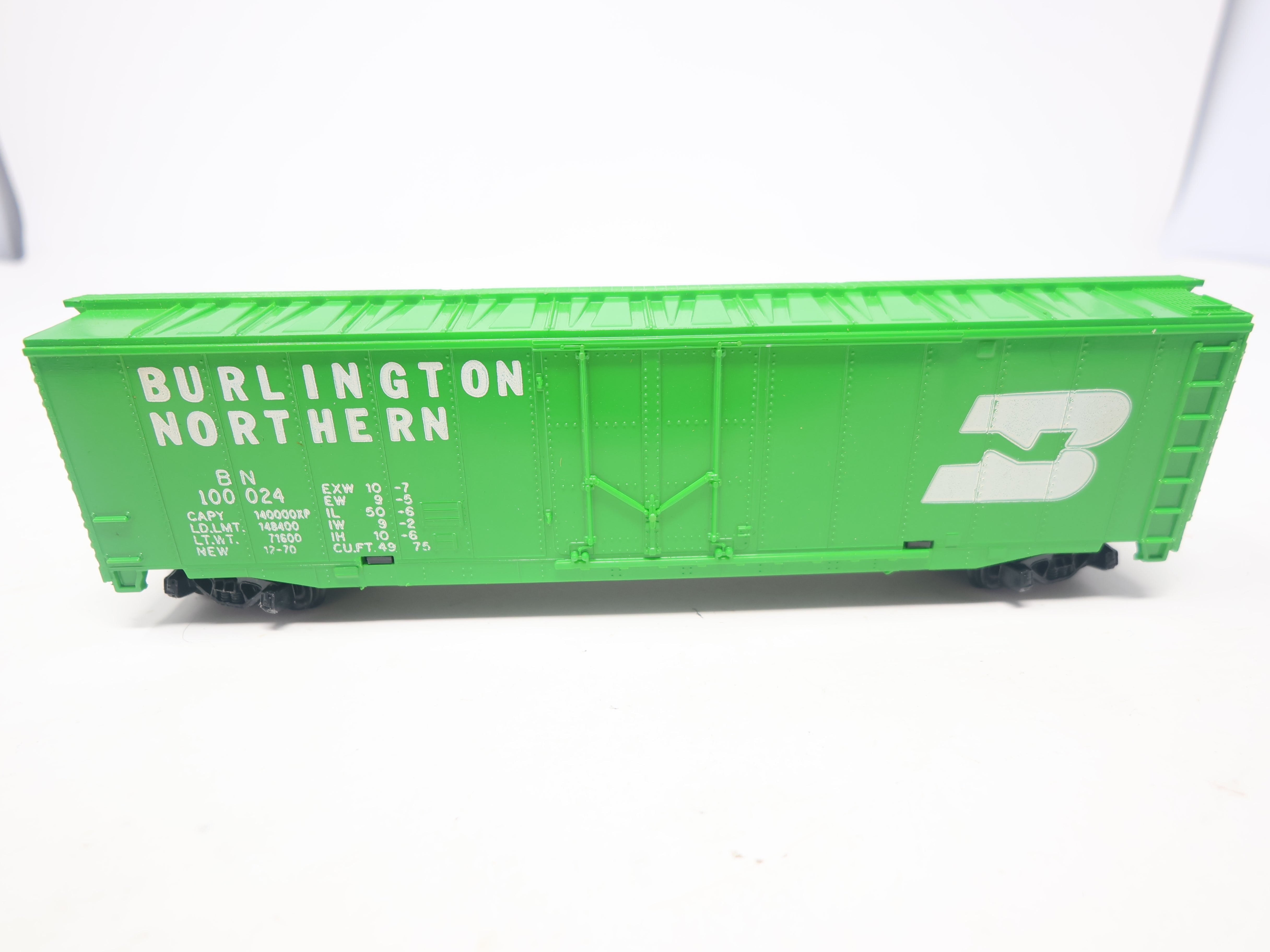 USED Tyco HO Scale, 50' Box Car, Burlington Northern BN #100024