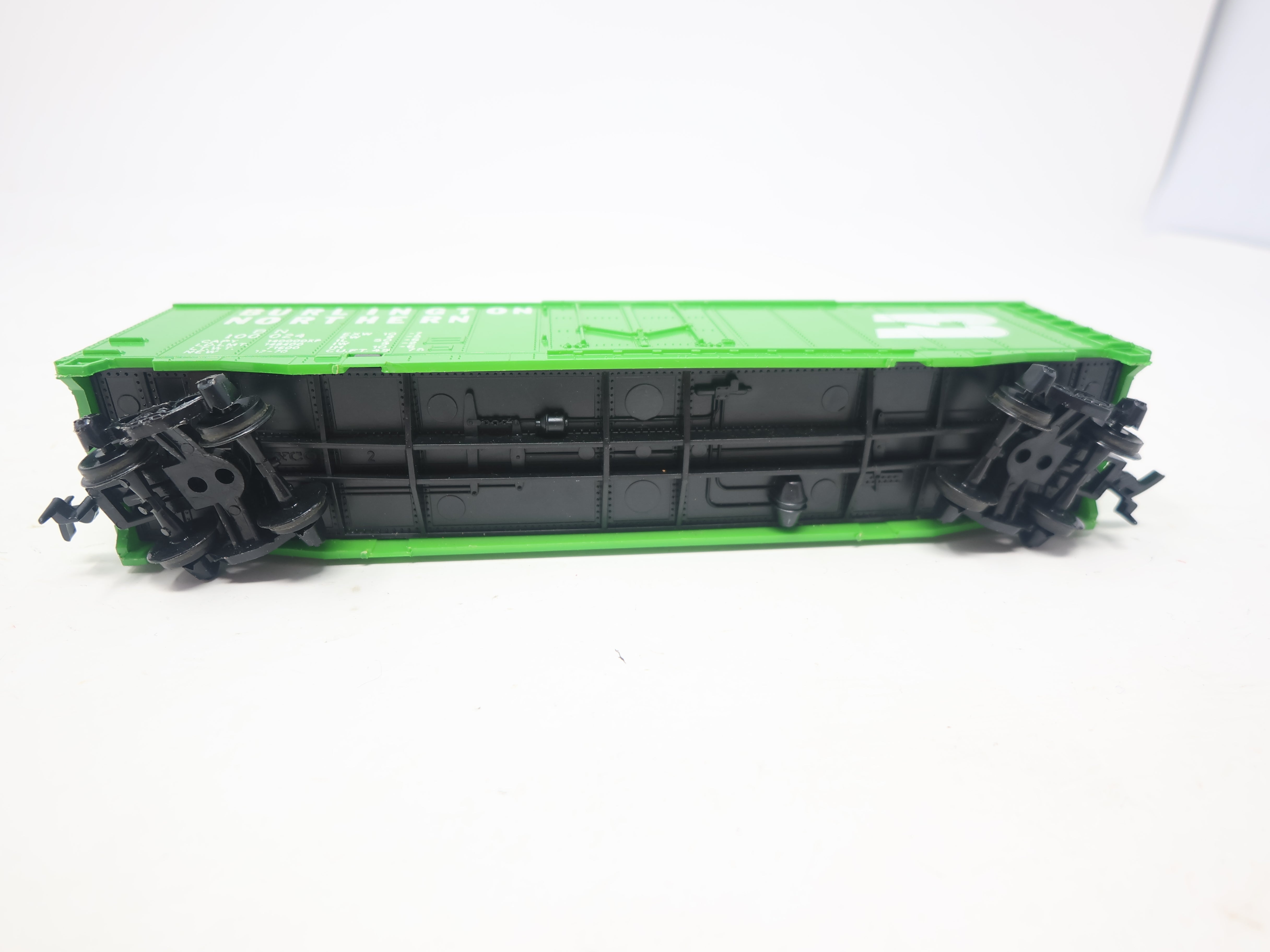 USED Tyco HO Scale, 50' Box Car, Burlington Northern BN #100024