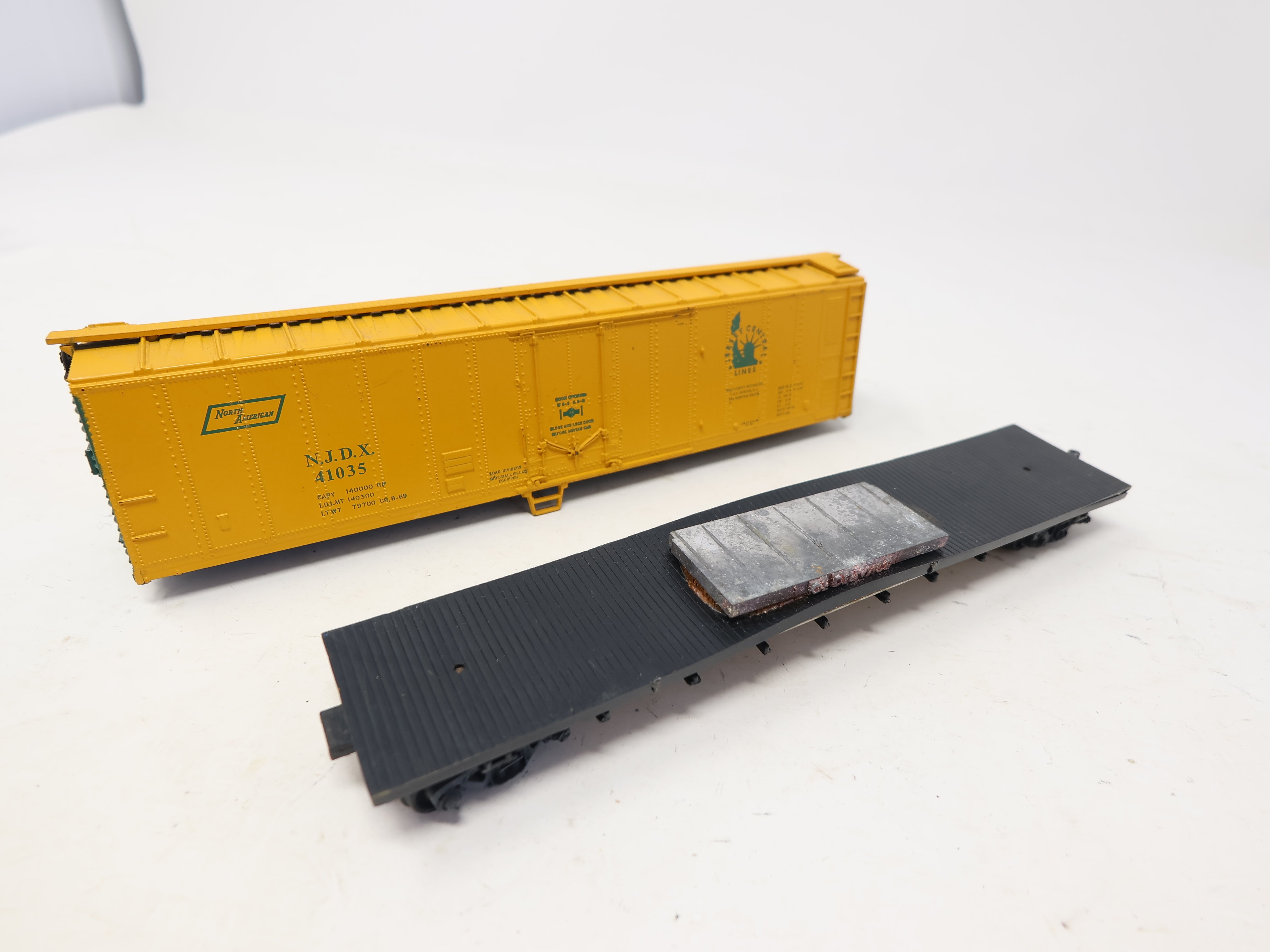 USED Athearn HO Scale, 50' Box Car, New Jersey Transit NJDX #41035