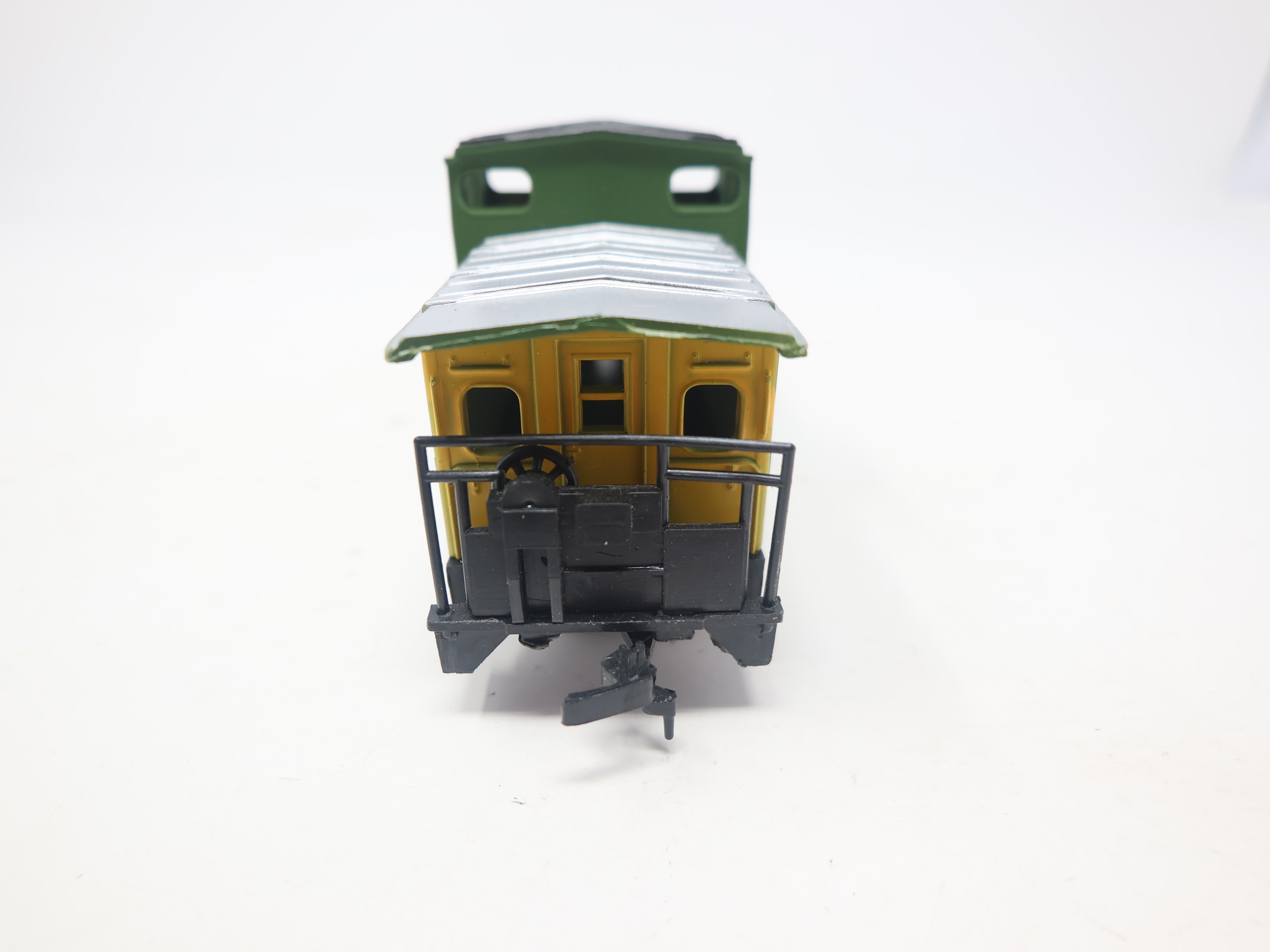 USED Bachmann HO Scale, Caboose, Burlington Northern #11445