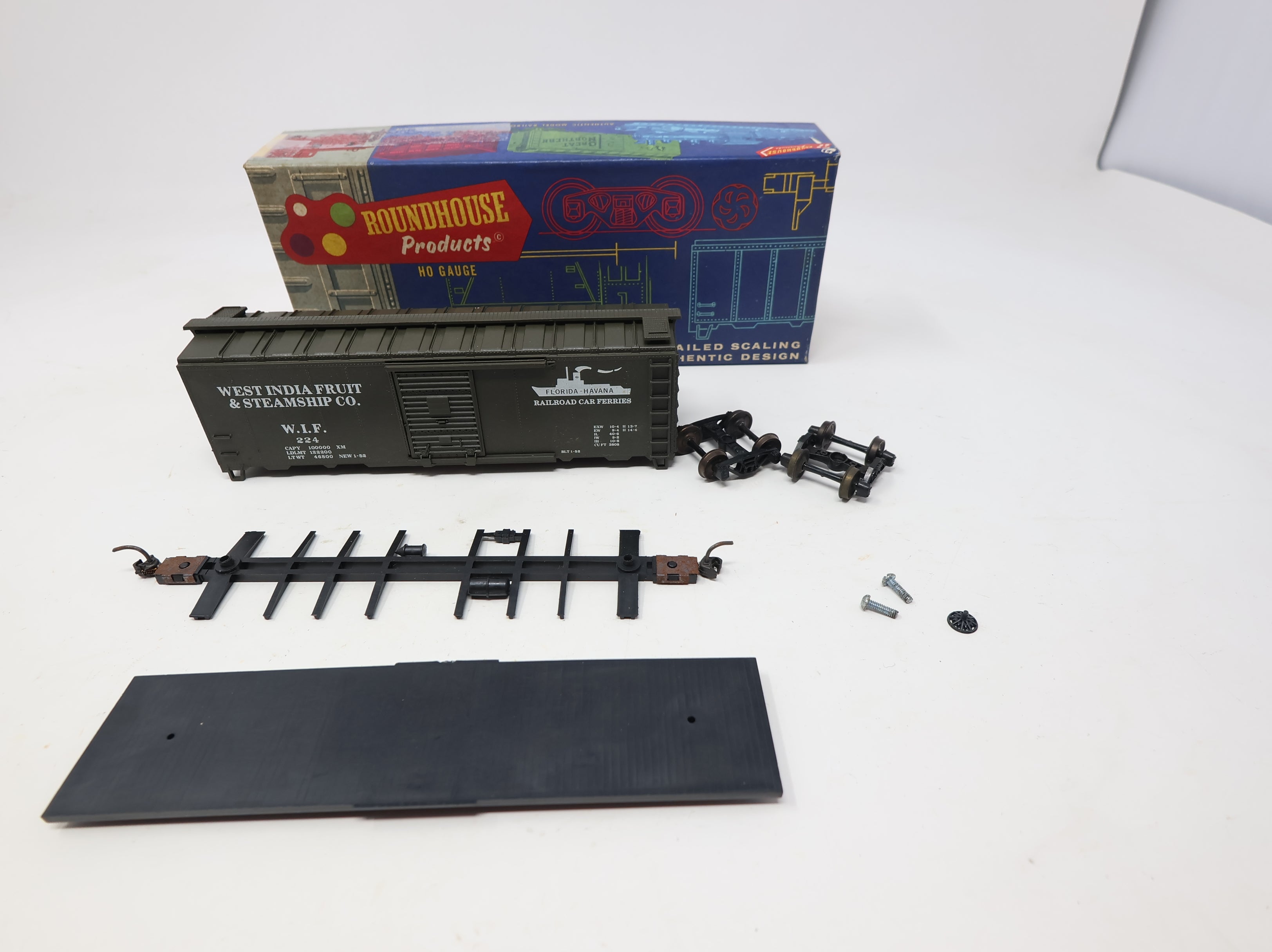 USED Athearn HO Scale 40' Steel Box Car West India Fruit and Steamship WIF #224 KIT