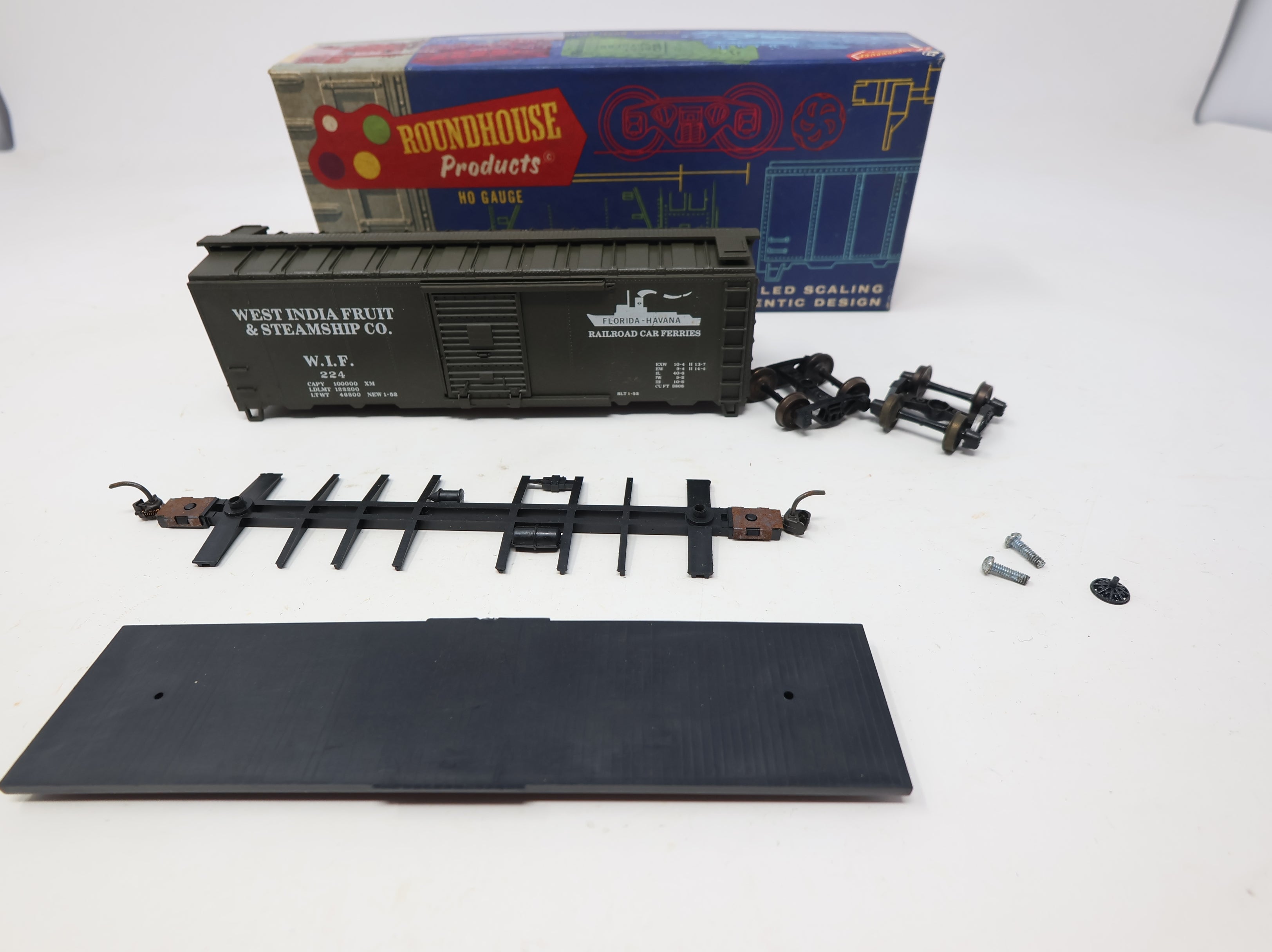 USED Athearn HO Scale 40' Steel Box Car West India Fruit and Steamship WIF #224 KIT