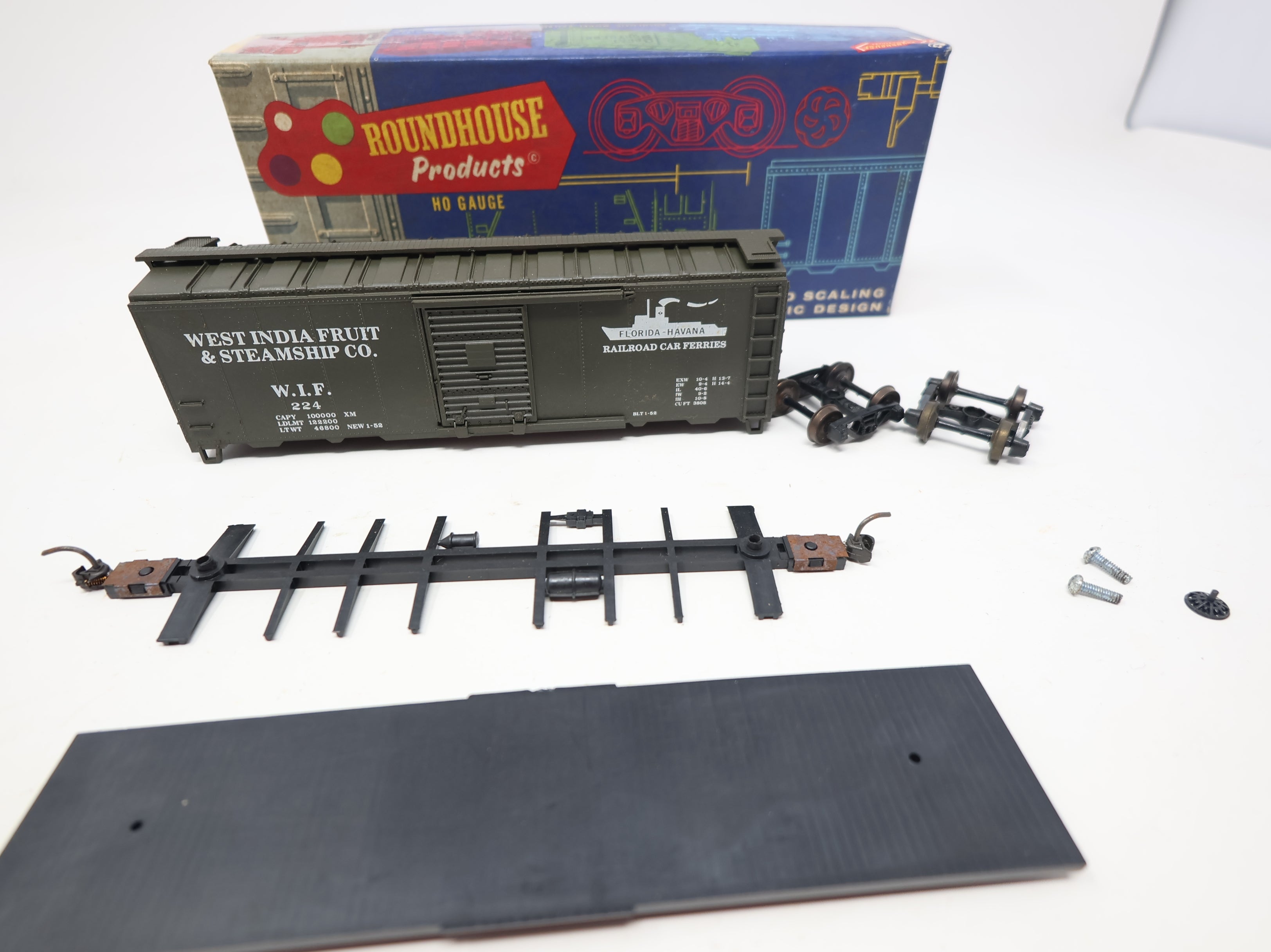 USED Athearn HO Scale 40' Steel Box Car West India Fruit and Steamship WIF #224 KIT