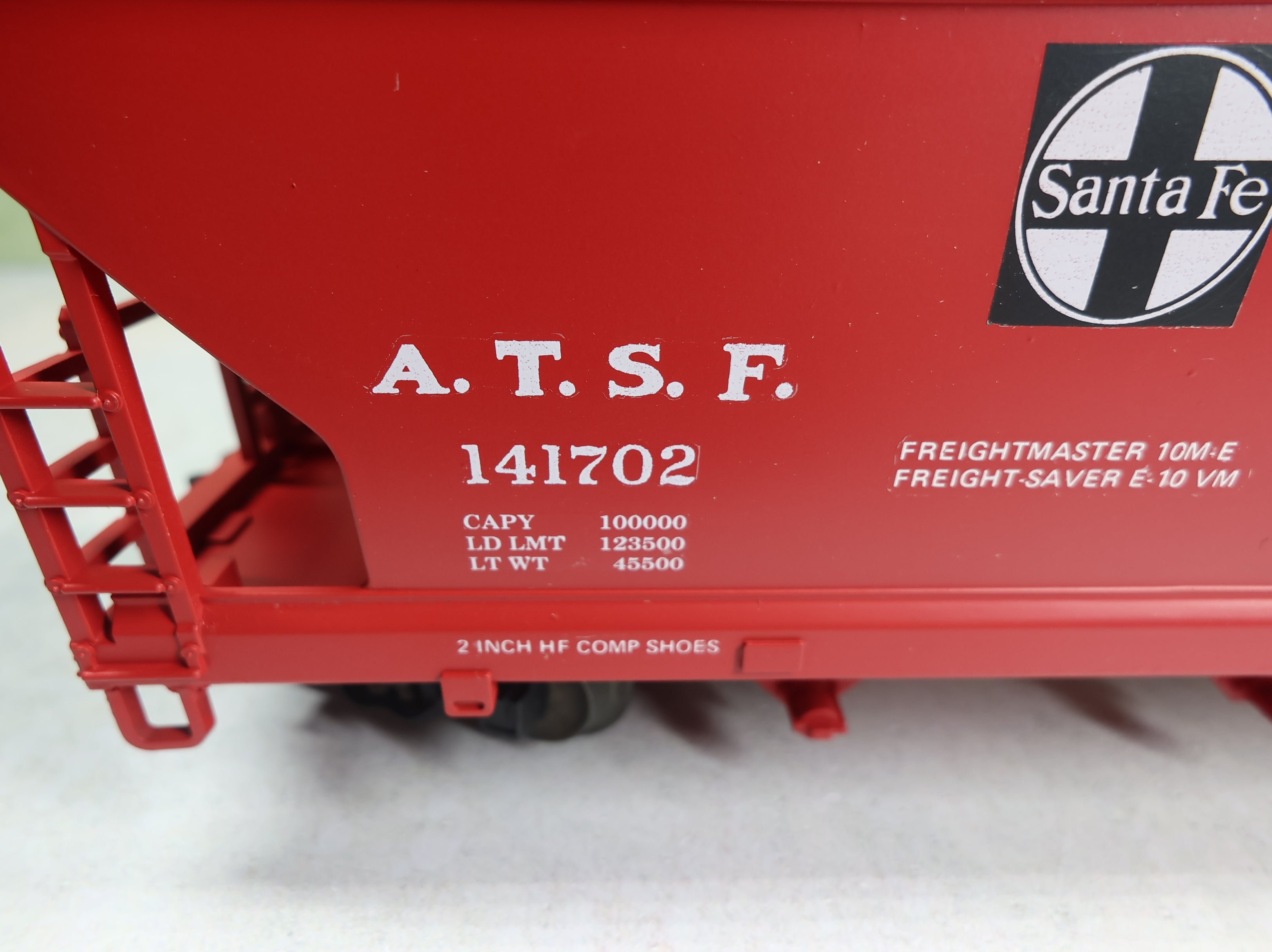 USED Lionel O Center Flow Covered Hopper Santa Fe ATSF #141702 Custom