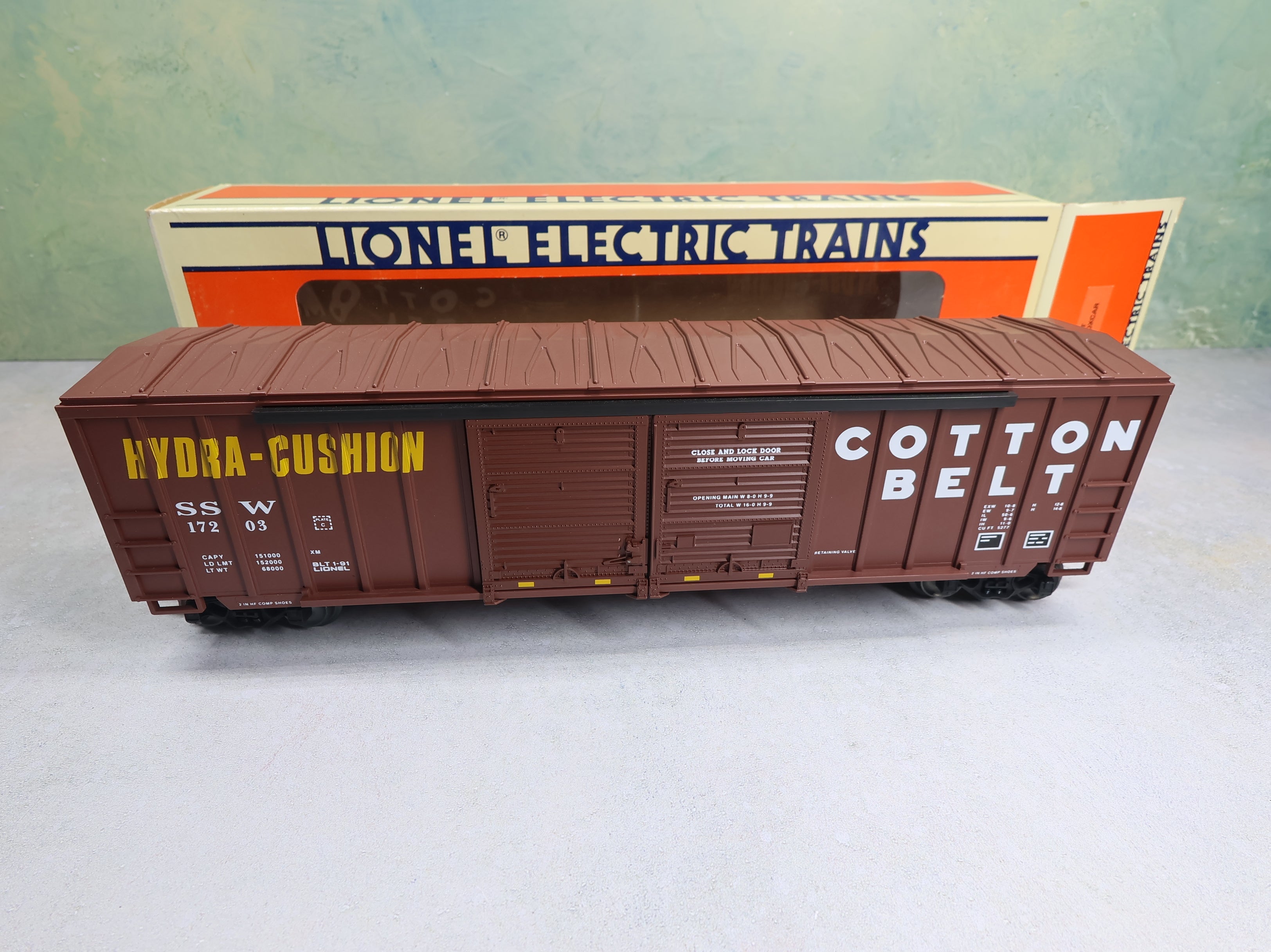 USED Lionel #6-17203 O Double Door Box Car Cotton Belt SSW #17203