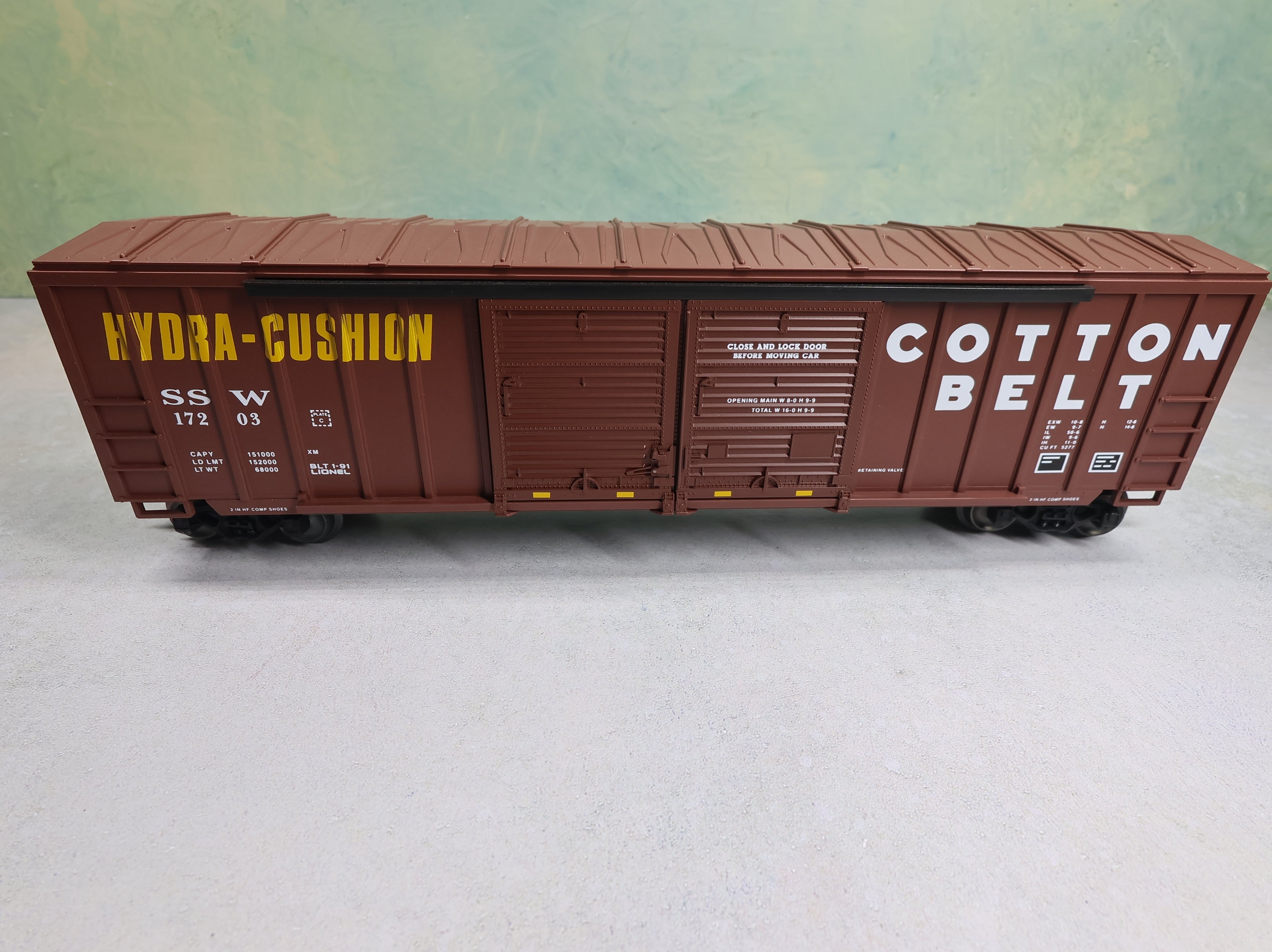 USED Lionel #6-17203 O Double Door Box Car Cotton Belt SSW #17203