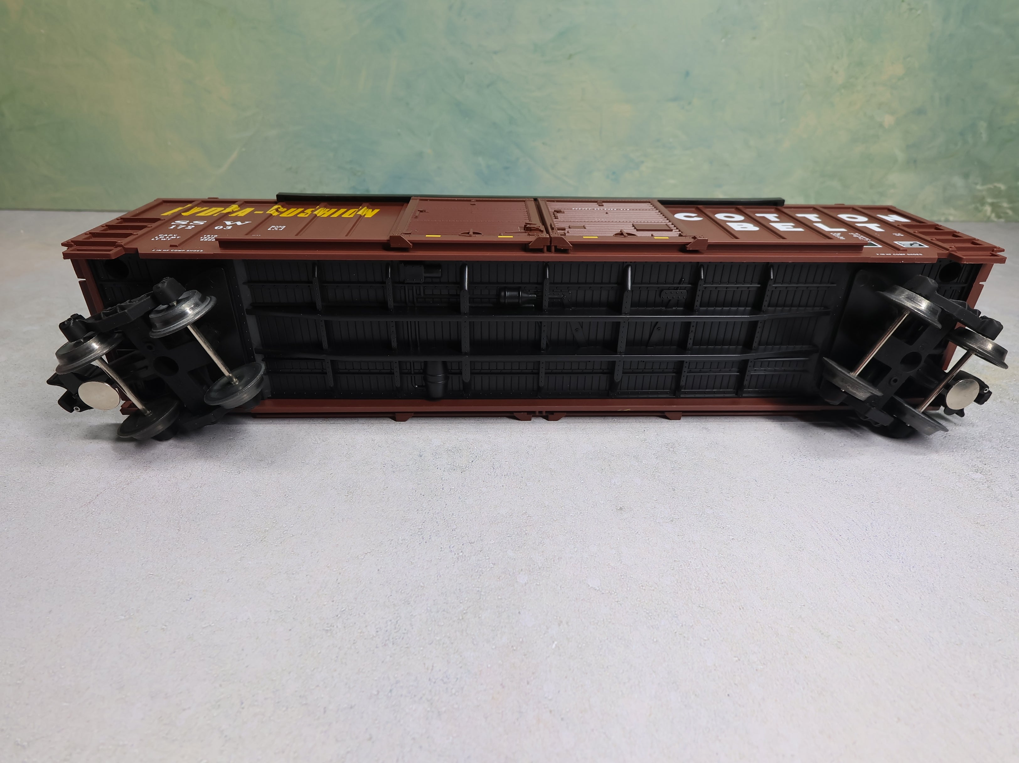 USED Lionel #6-17203 O Double Door Box Car Cotton Belt SSW #17203