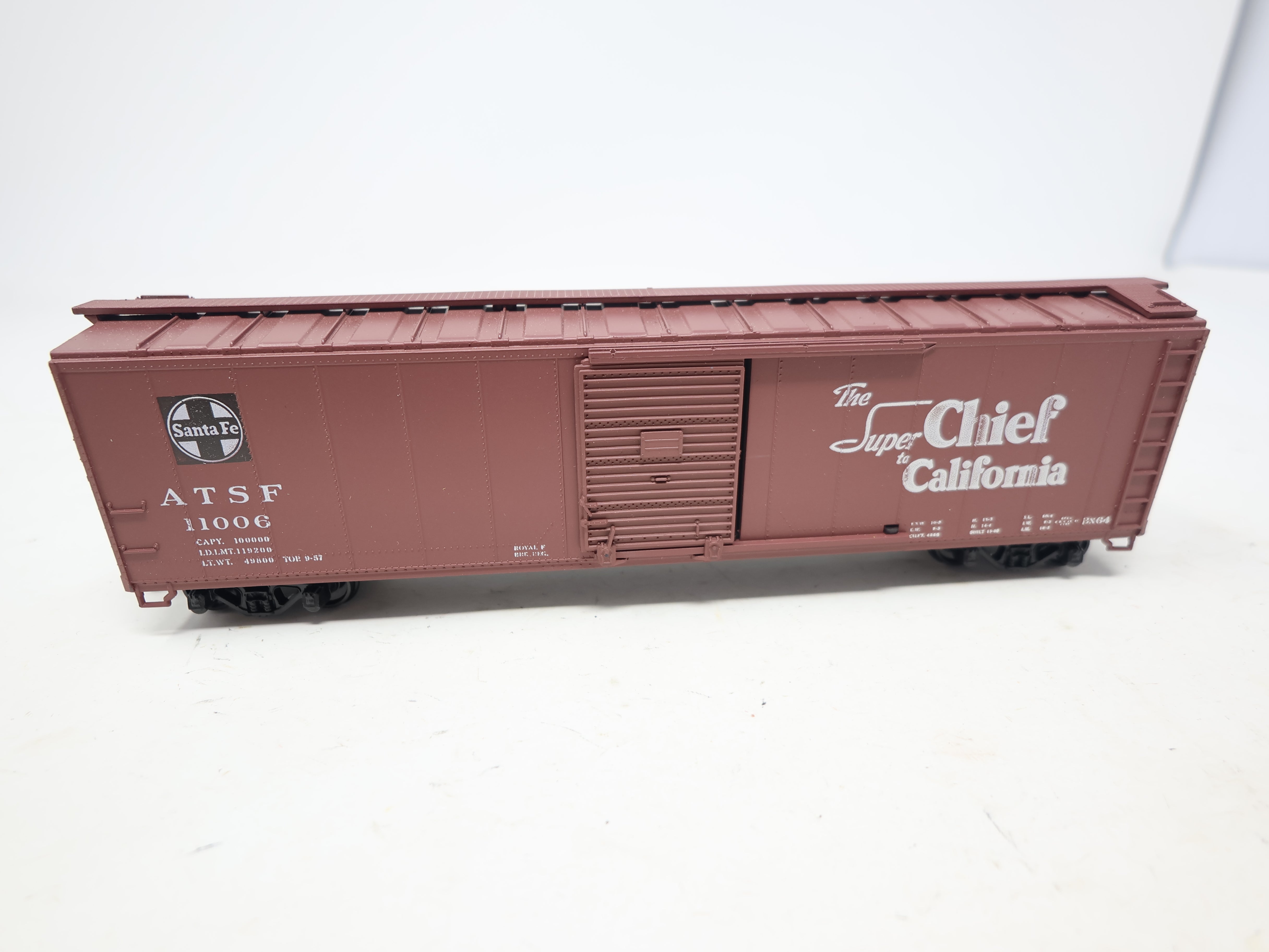 USED Athearn 5051 HO Scale, 50' SD Box Car, Santa Fe ATSF #11006, Super Chief