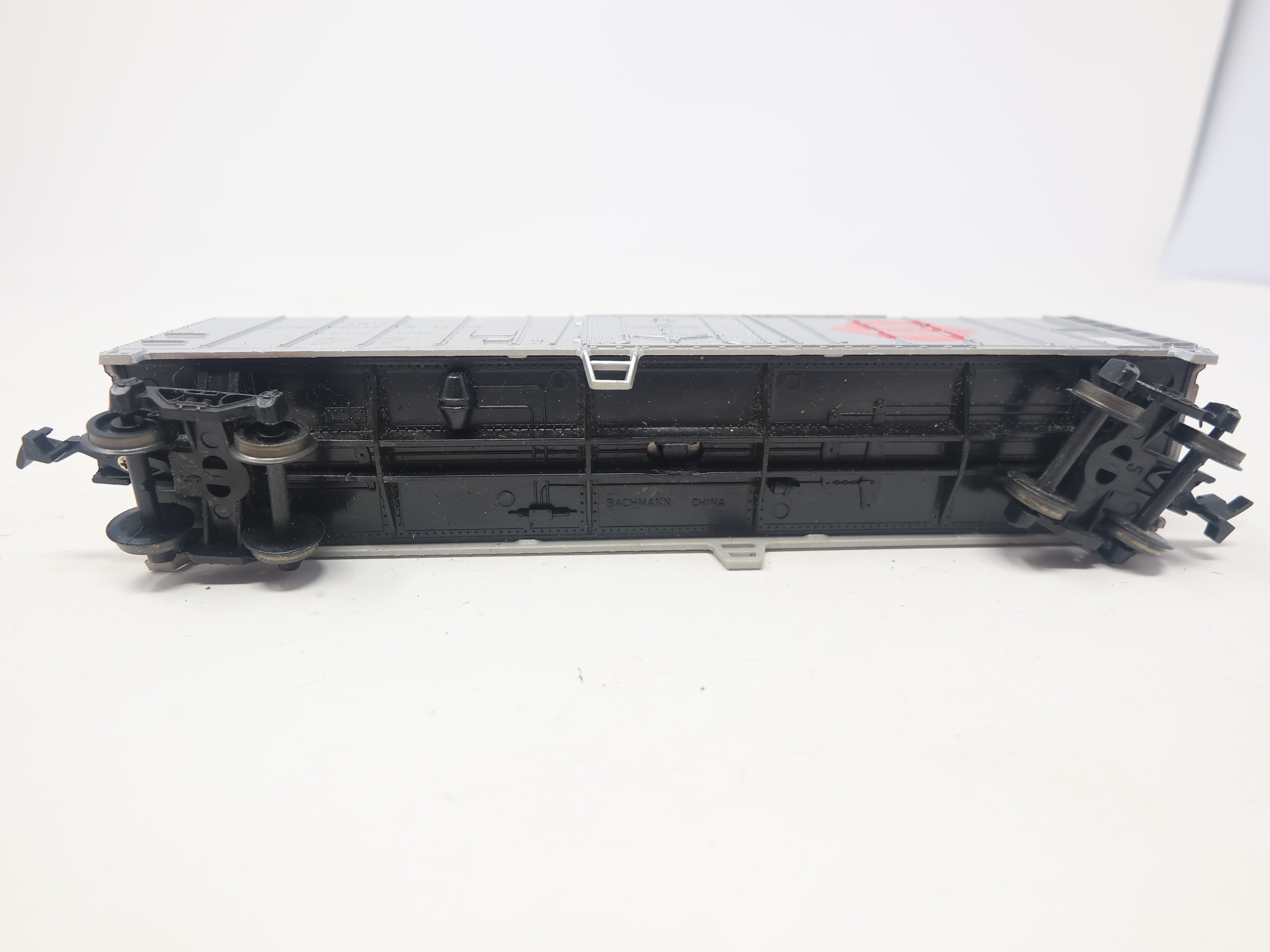 USED Bachmann HO Scale, 50' Box Car, Swift Refrigerator Line SRLX #4244