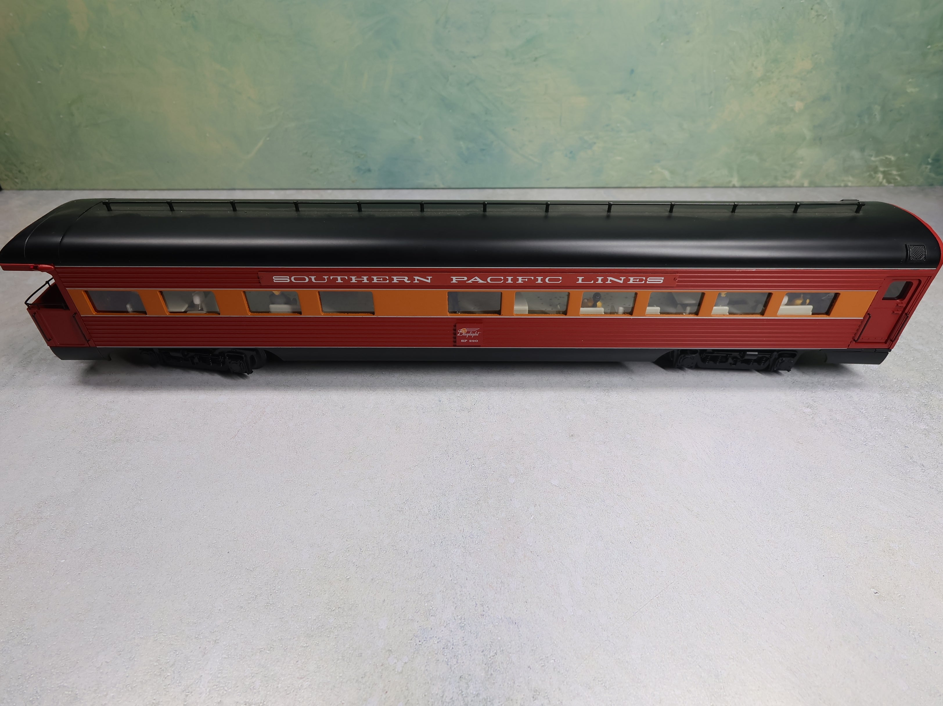 USED K-Line K4688-30001 O Aluminum Business Car 18" Southern Pacific SP #290 w/ Interior & Figures