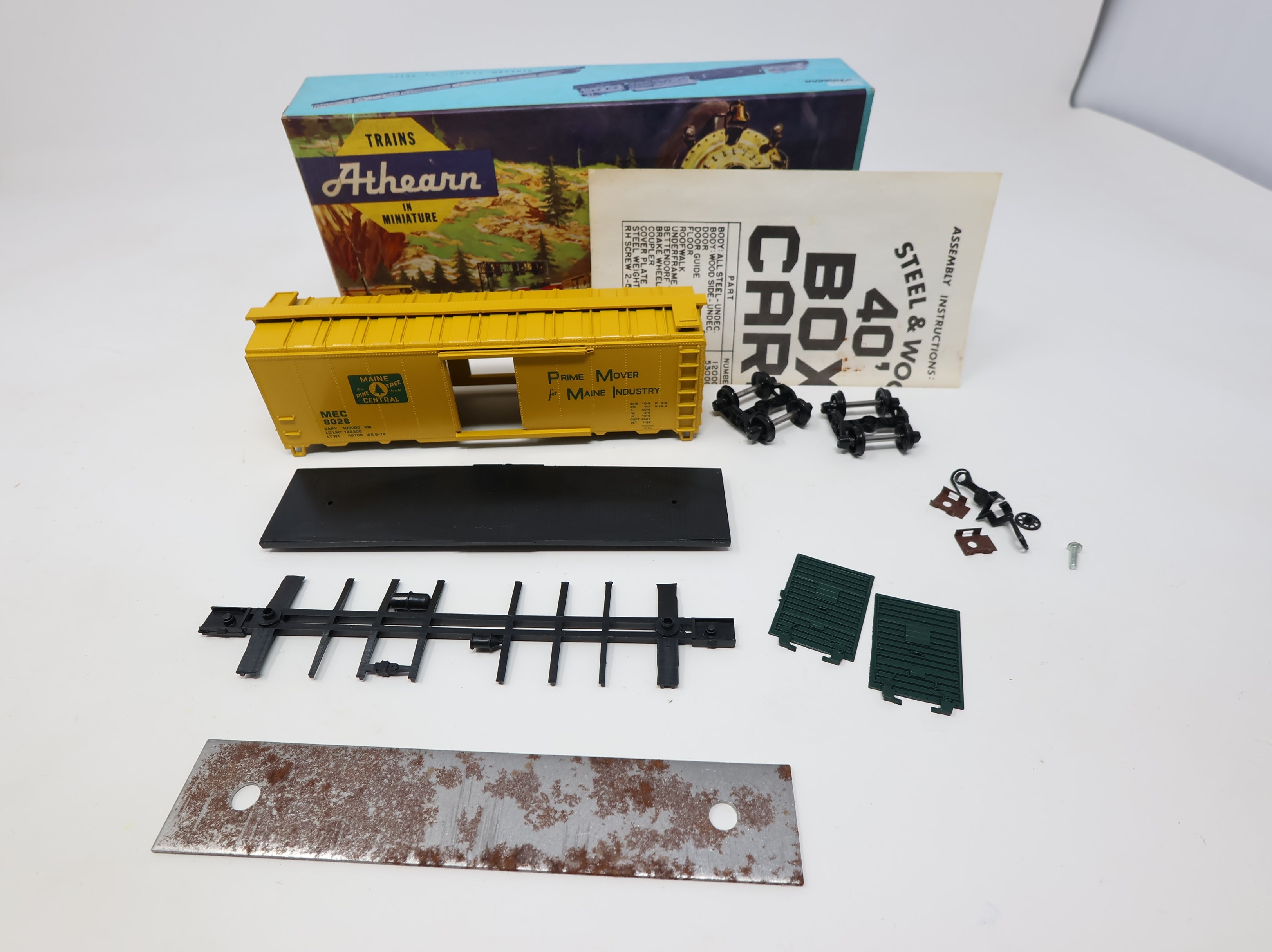 USED Athearn 1021 HO Scale 40' Steel Box Car Maine Central MEC #8026 Bev-Bel KIT