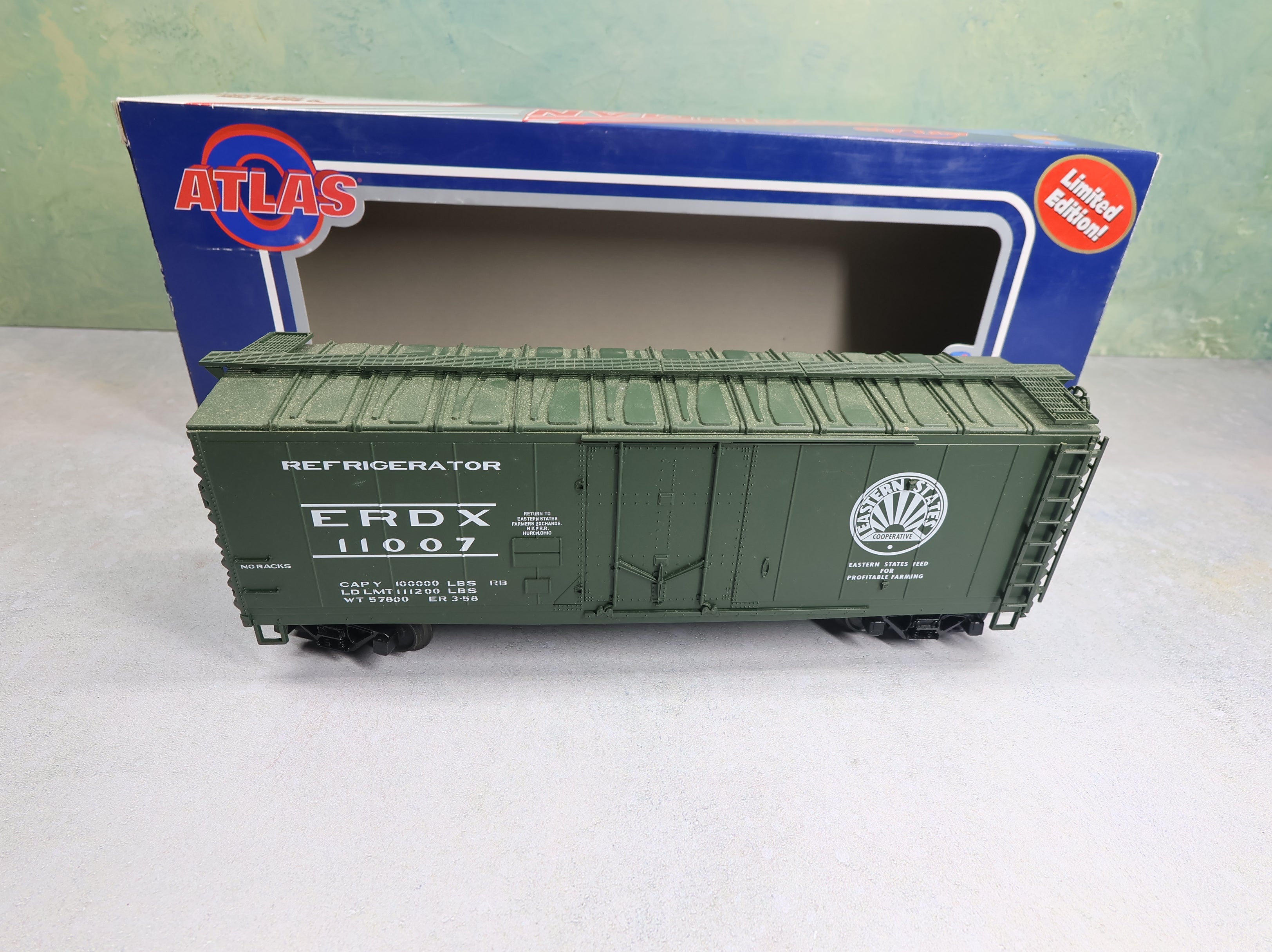 USED Atlas #0539-2 O 40' Plug Door Box Car Eastern States ERDX #11007 AM Hobbies Custom