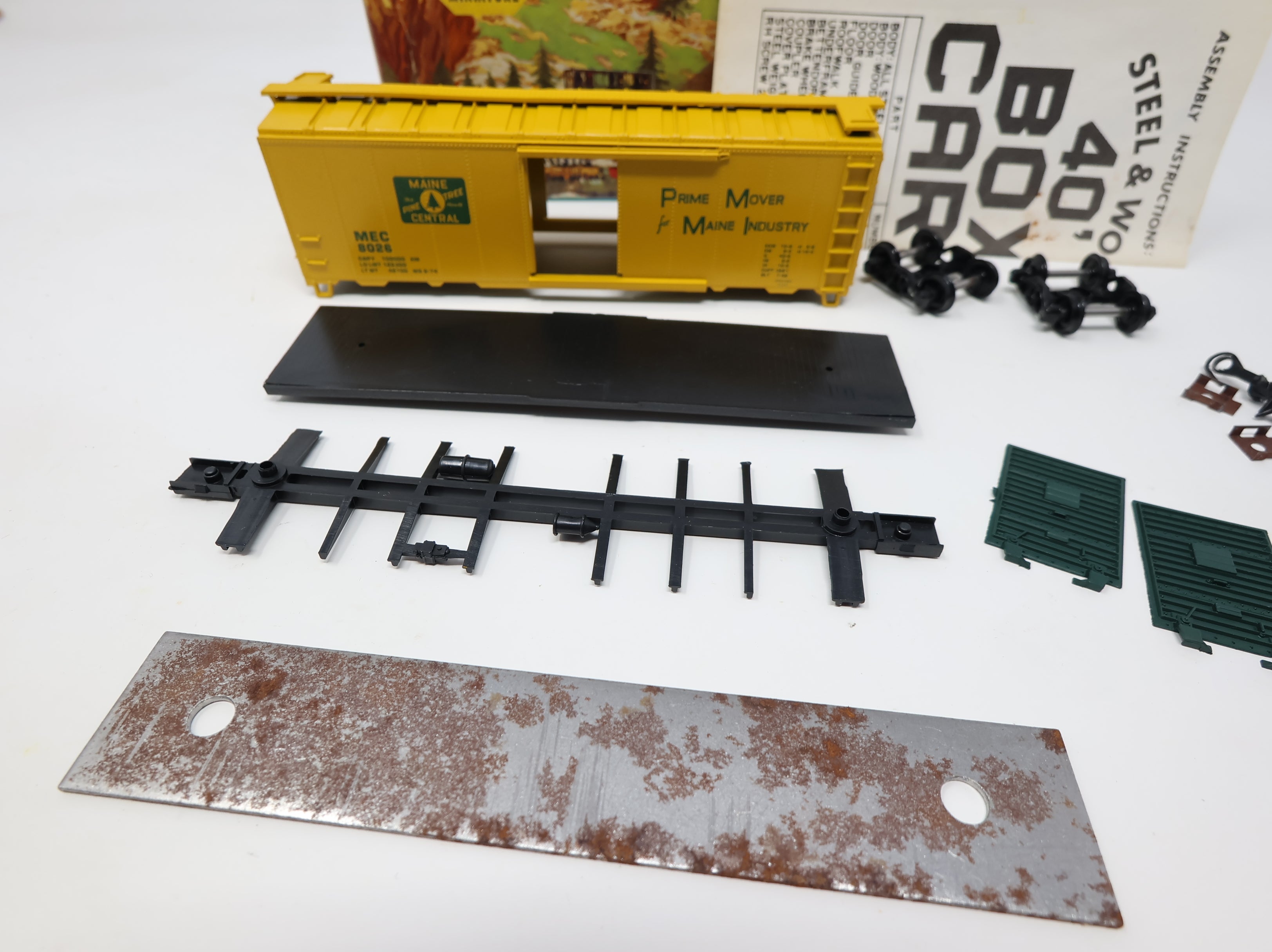 USED Athearn 1021 HO Scale 40' Steel Box Car Maine Central MEC #8026 Bev-Bel KIT