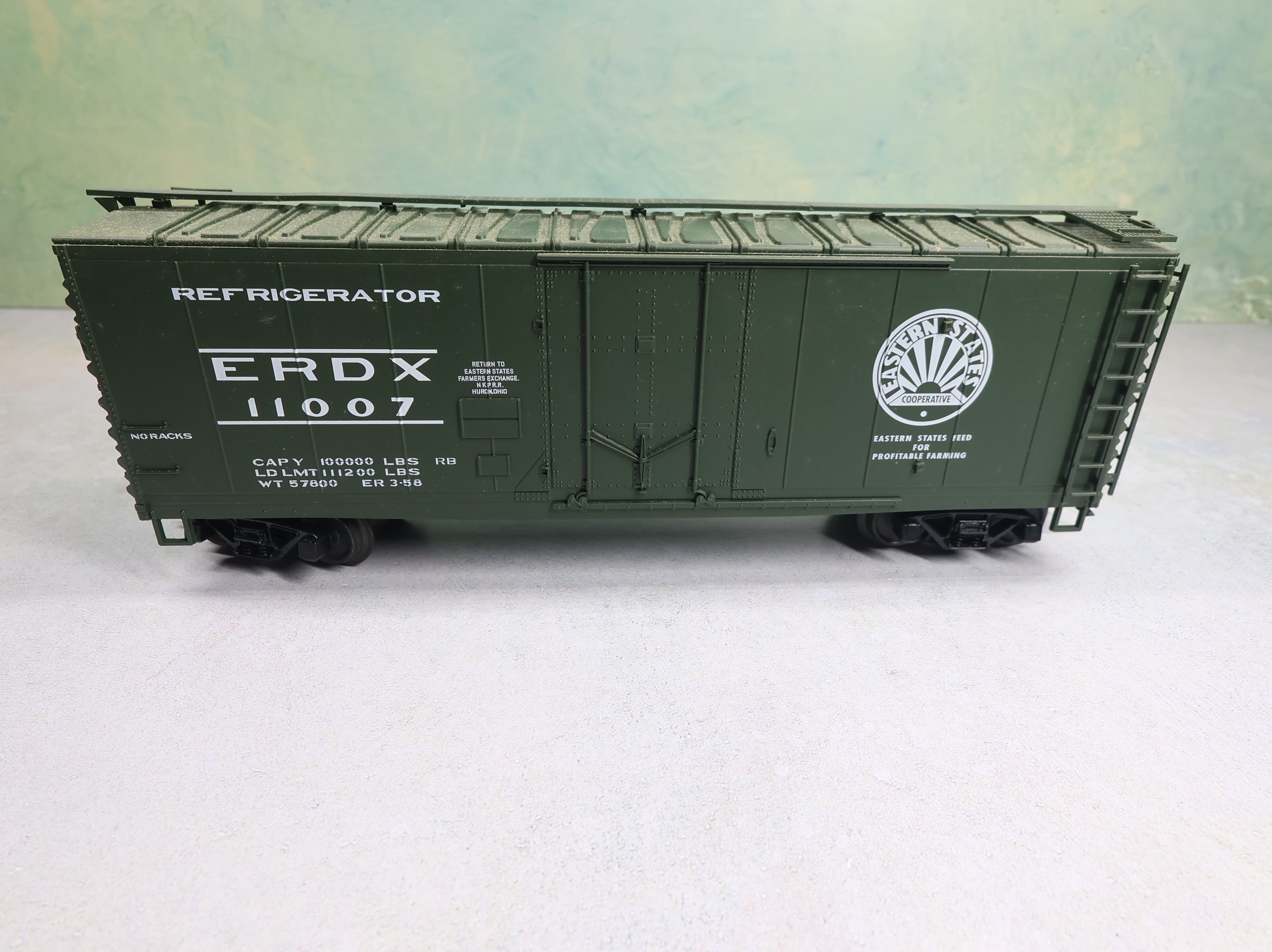 USED Atlas #0539-2 O 40' Plug Door Box Car Eastern States ERDX #11007 AM Hobbies Custom