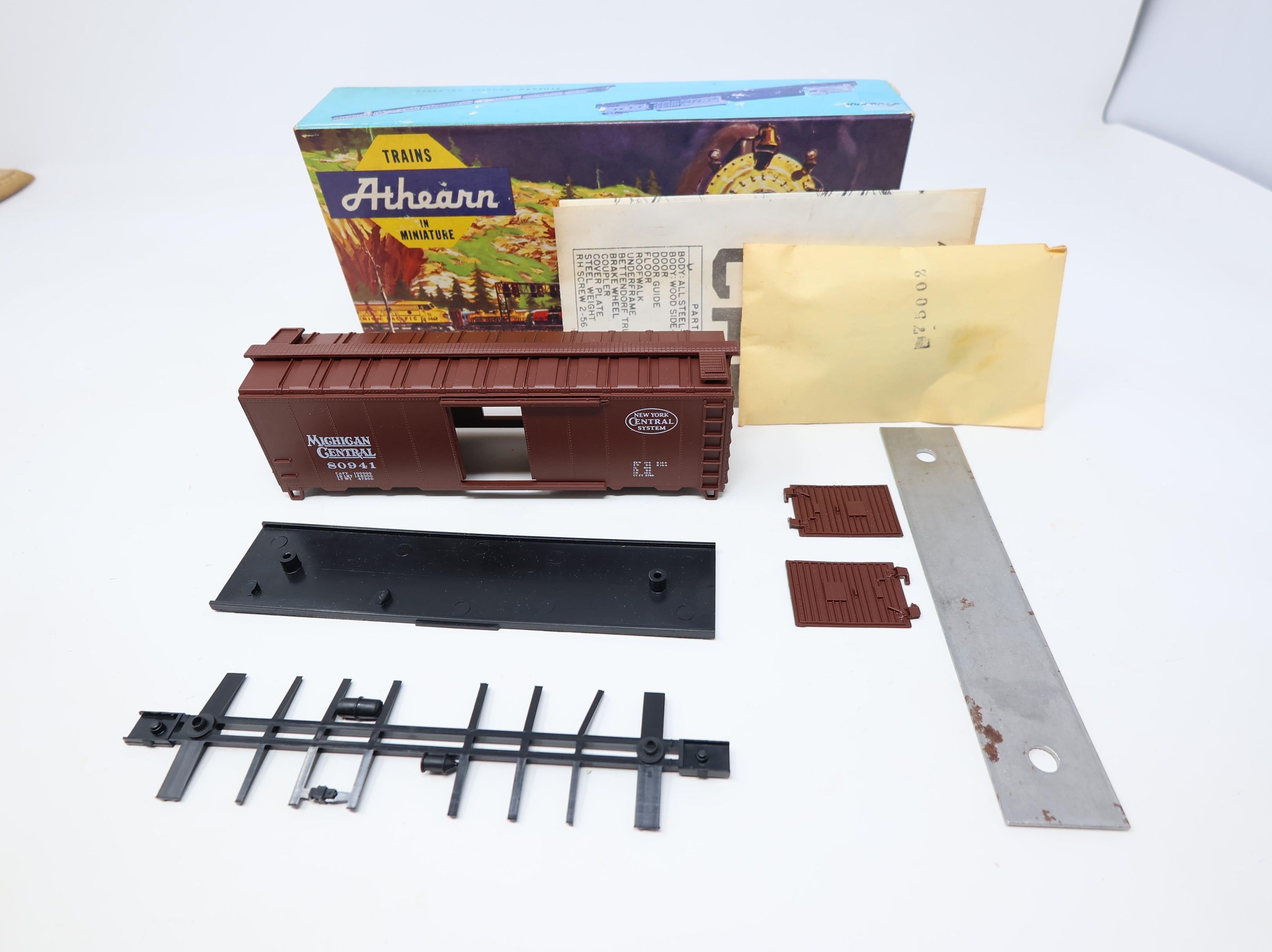 USED Athearn HO Scale 40' Steel Box Car Michigan Central #80941 KIT