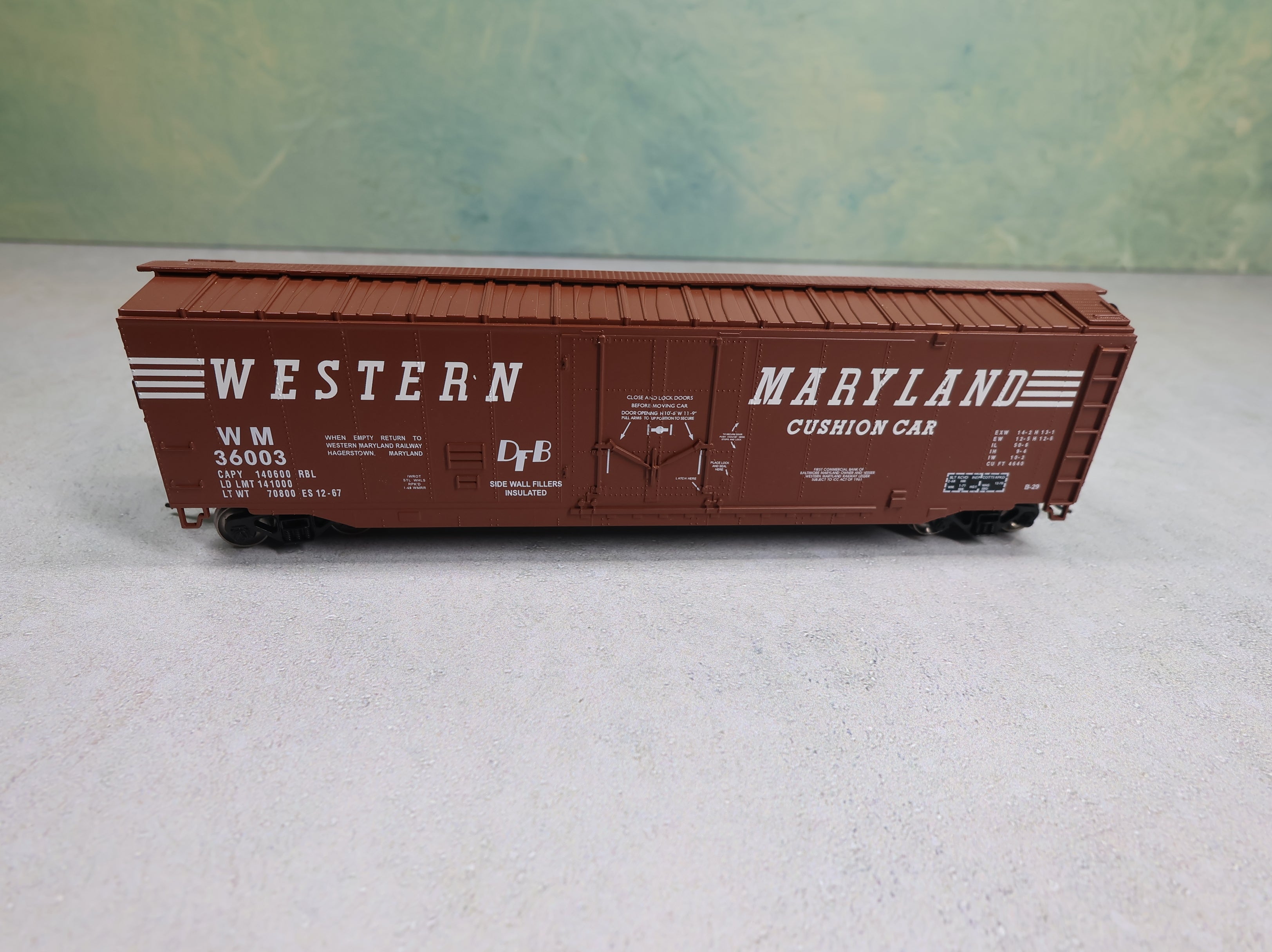 USED Bachmann 18037 HO Scale 50' Plug Door Box Car Western Maryland WM #36003