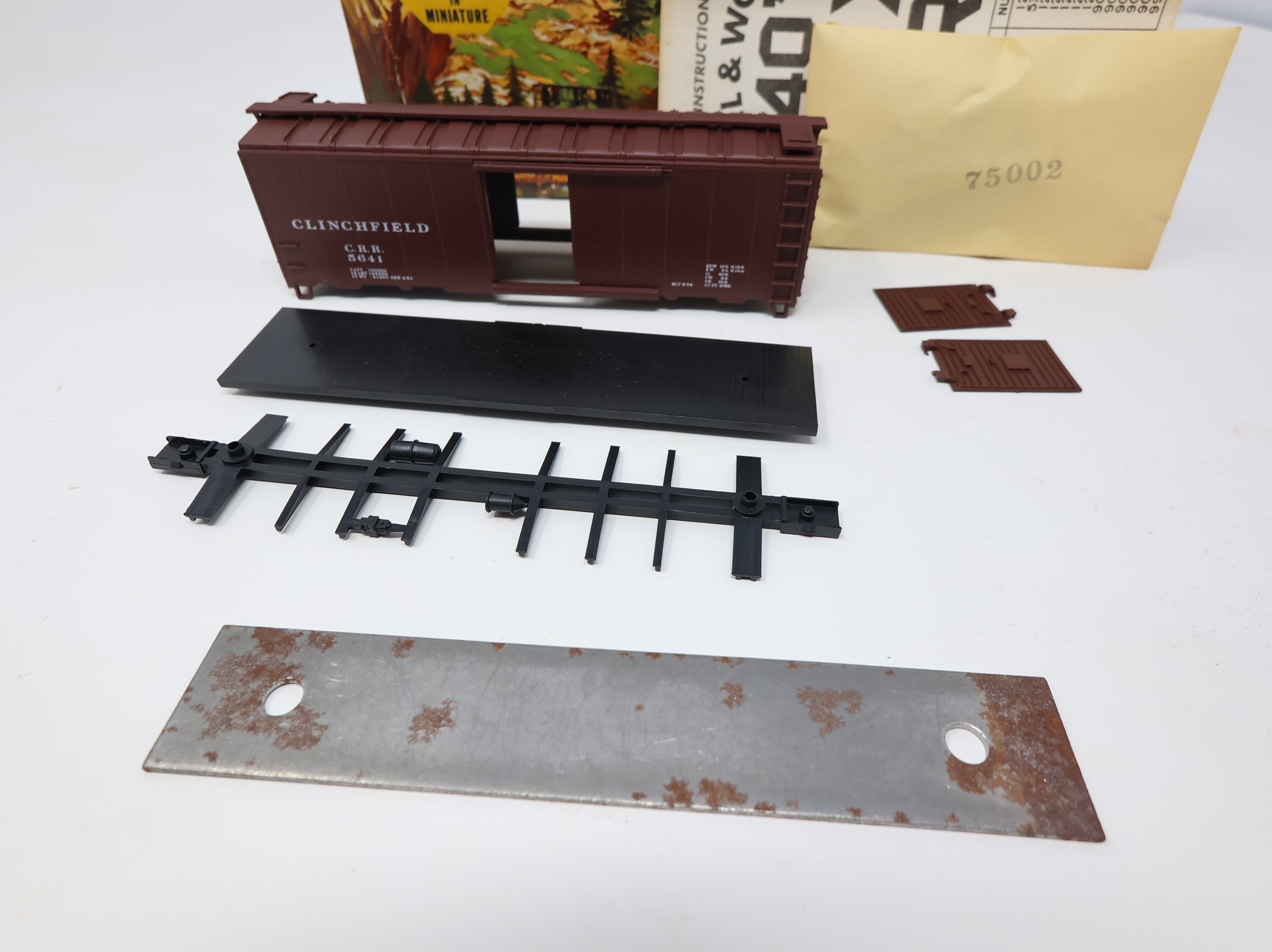 USED Athearn HO Scale 40' Steel Box Car Clinchfield CRR #5641 KIT