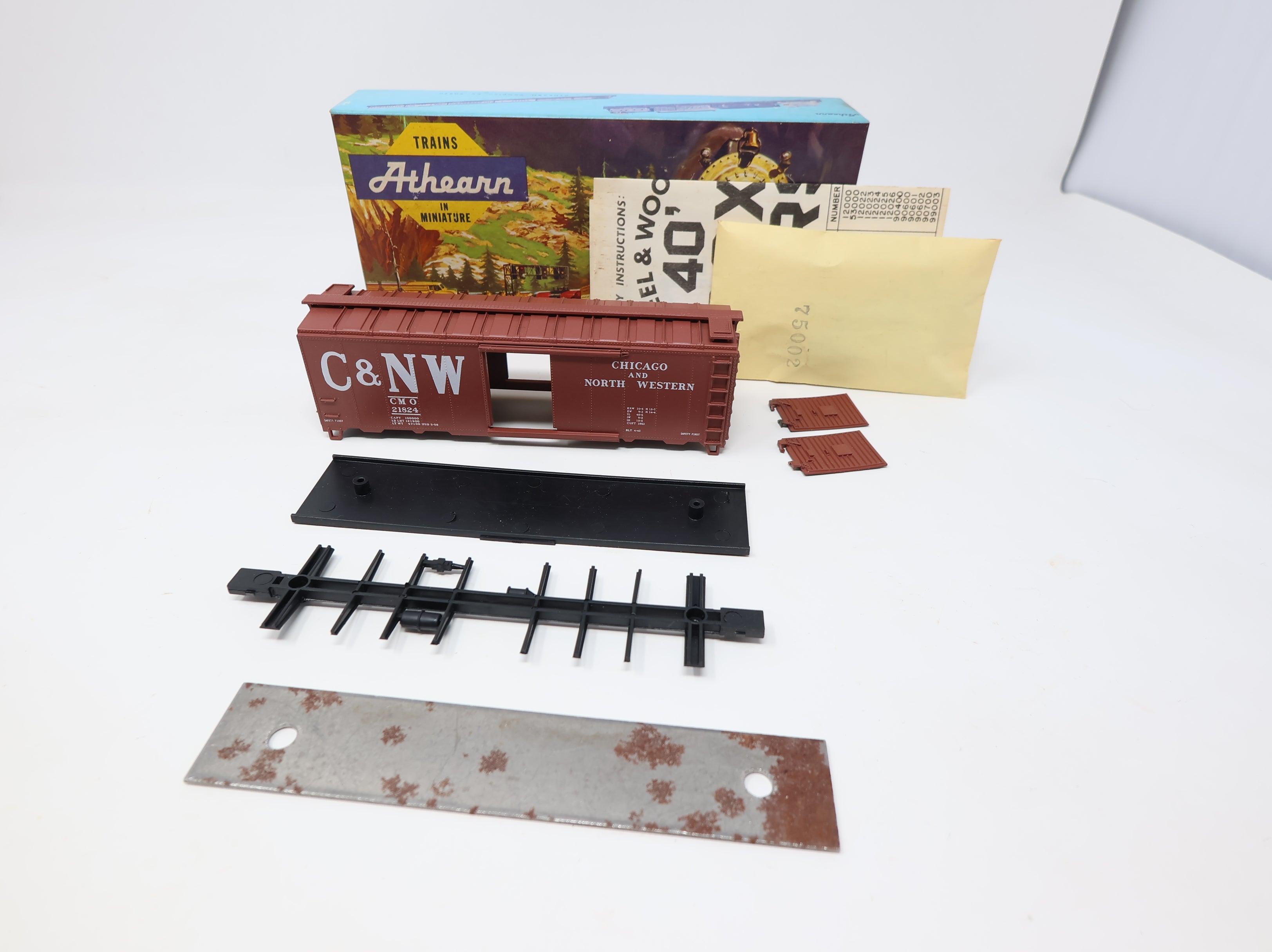 USED Athearn HO Scale 40' Steel Box Car Chicago & North Western CMO #21824 KIT