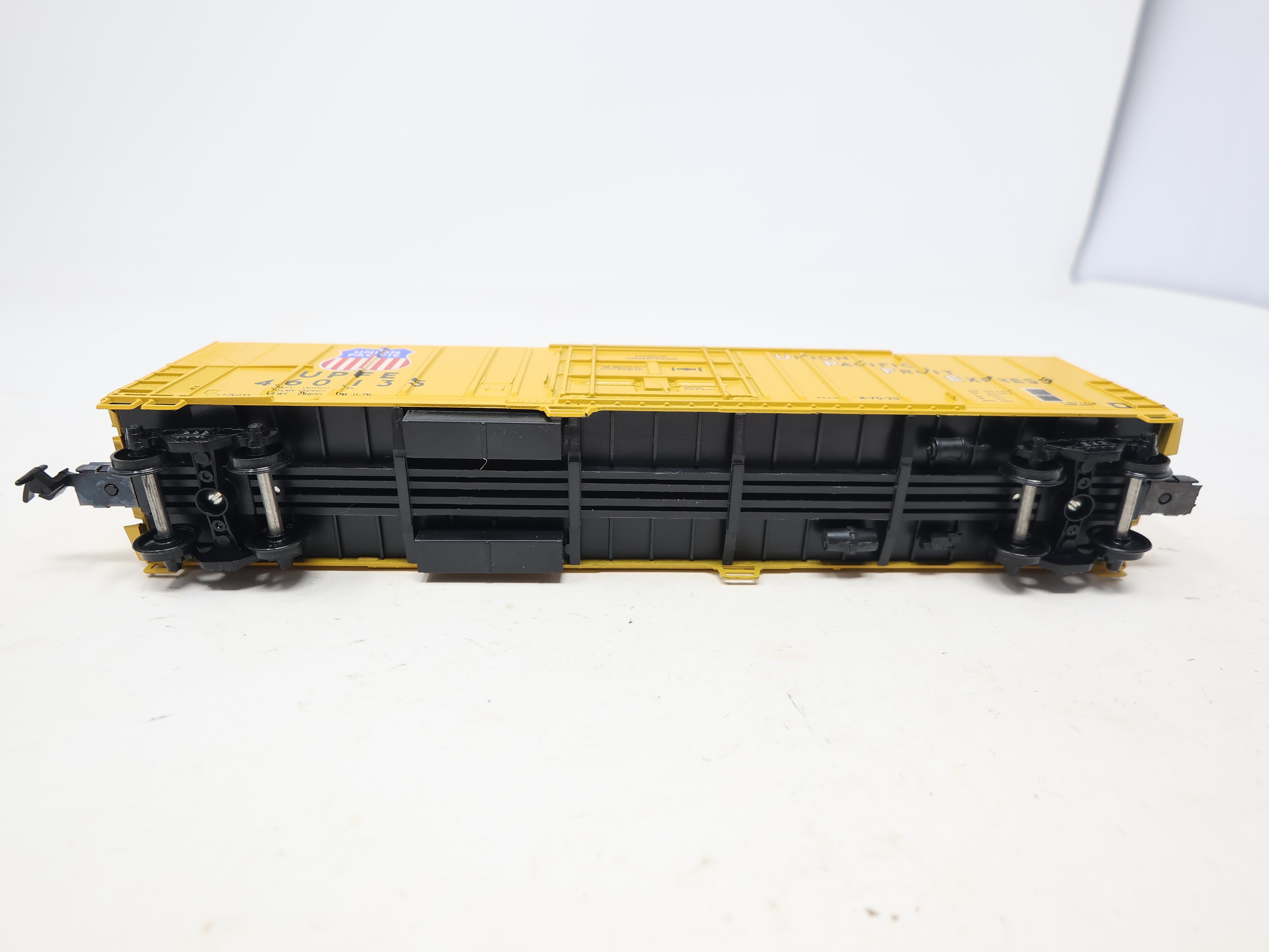 USED Athearn 5467 HO Scale, 57' Mechanical Reefer, Union Pacific UPFE #460135