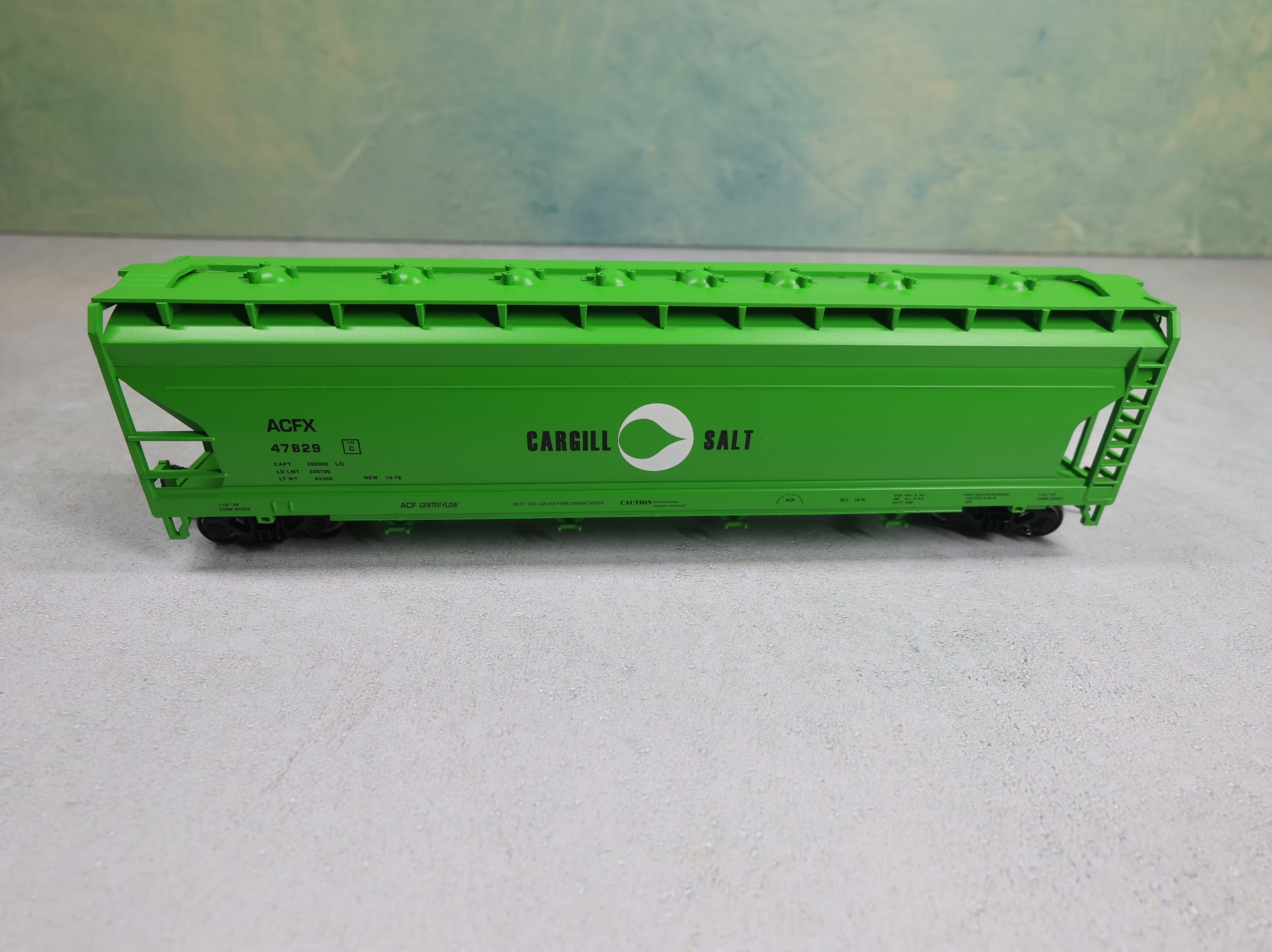 USED Bachmann 17531 HO Scale 56' ACF Center Flow Covered Hopper Cargill Salt ACFX #47829