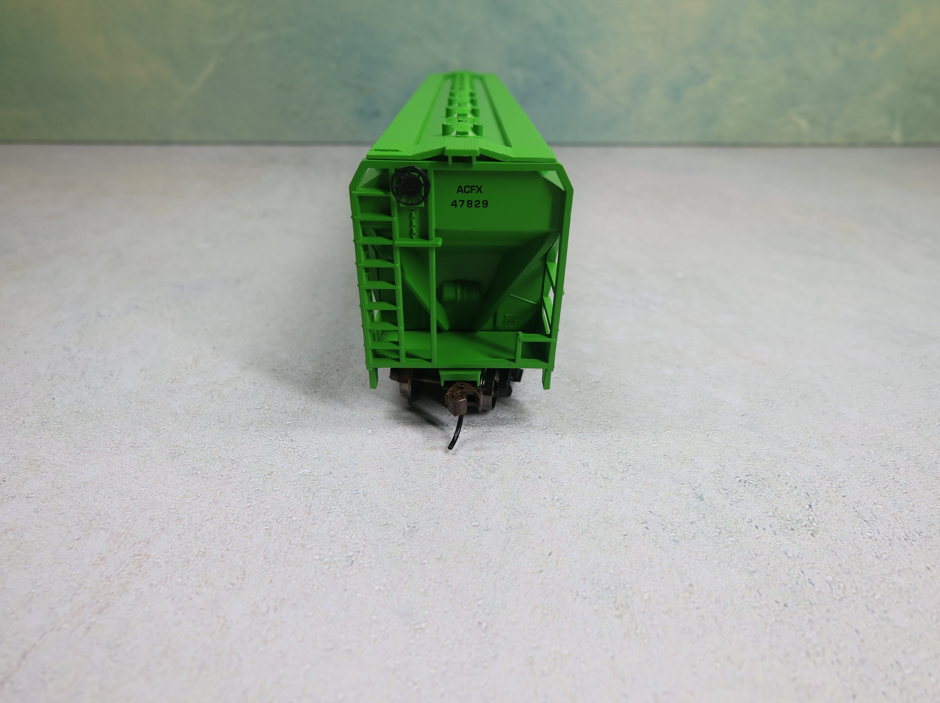 USED Bachmann 17531 HO Scale 56' ACF Center Flow Covered Hopper Cargill Salt ACFX #47829