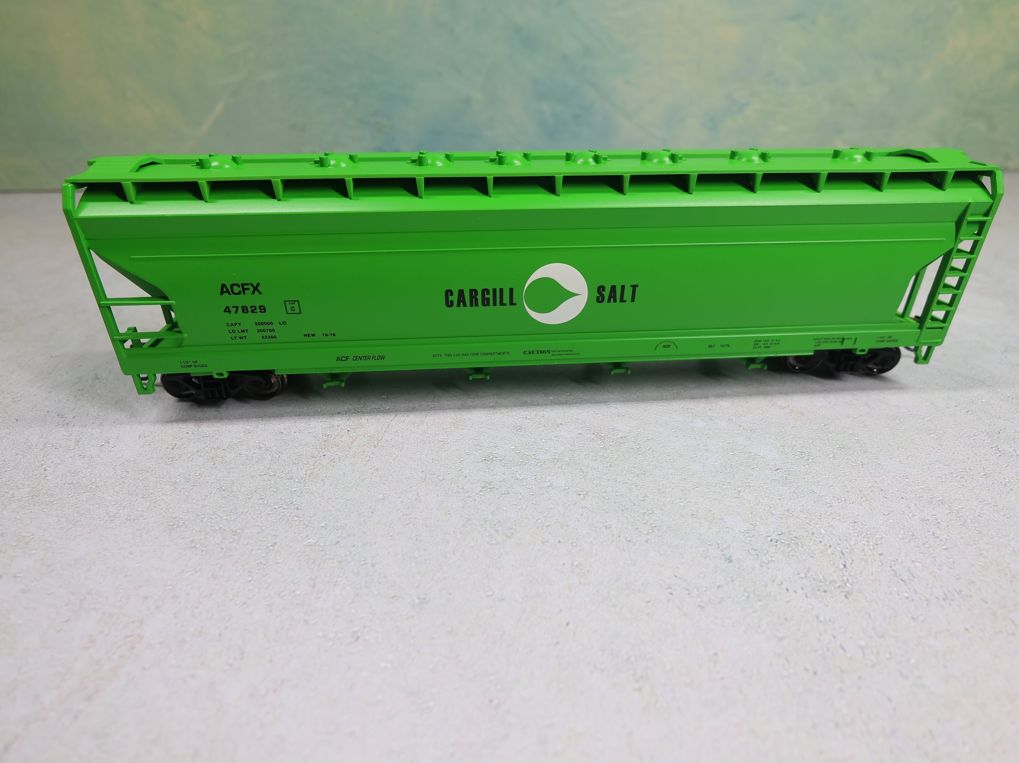 USED Bachmann 17531 HO Scale 56' ACF Center Flow Covered Hopper Cargill Salt ACFX #47829