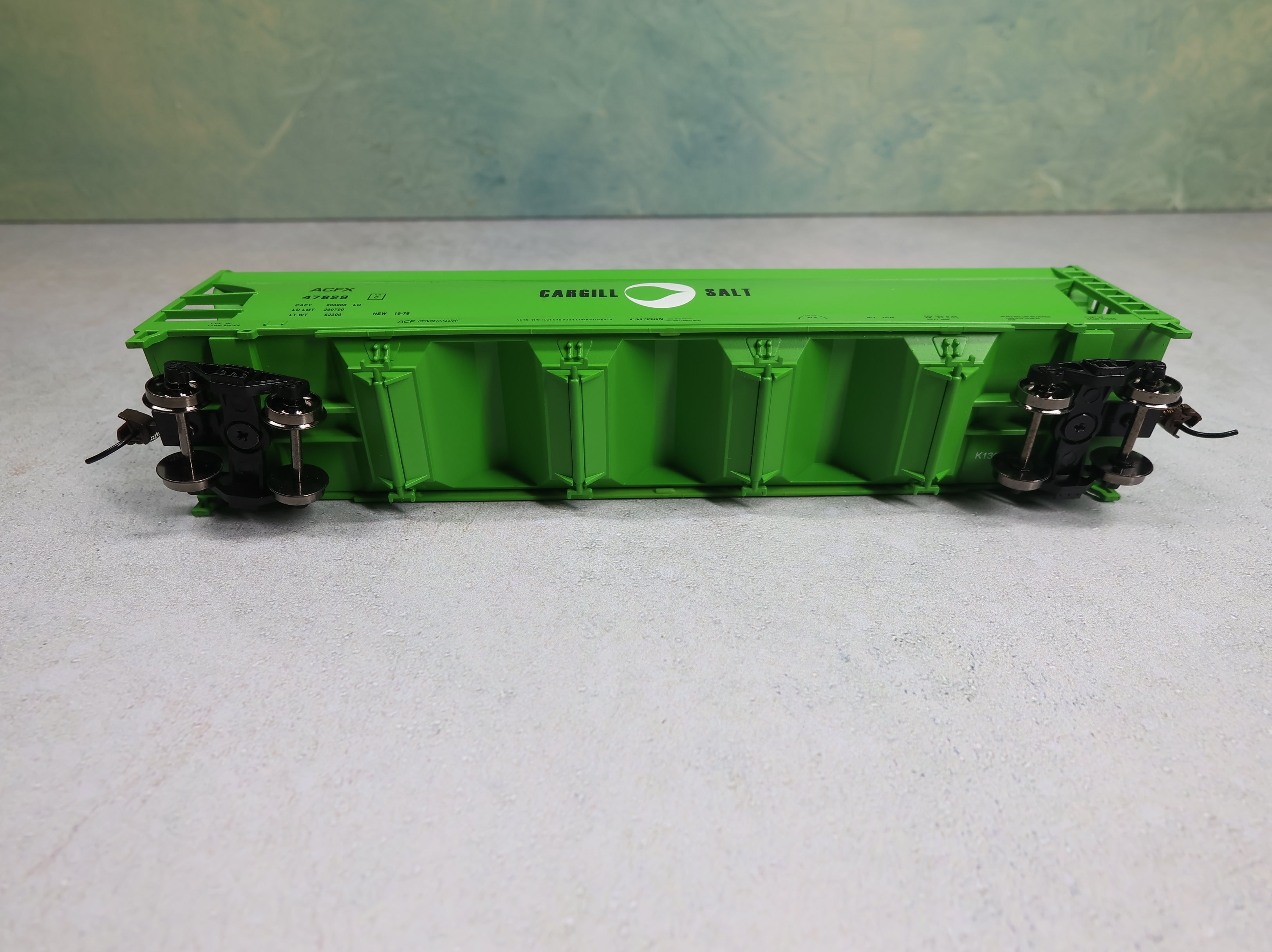 USED Bachmann 17531 HO Scale 56' ACF Center Flow Covered Hopper Cargill Salt ACFX #47829